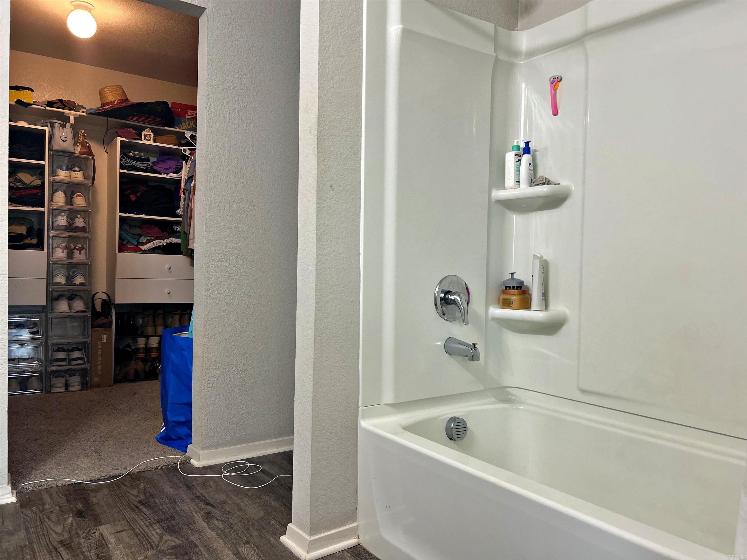 WHITE OAK CROSSING - Residential