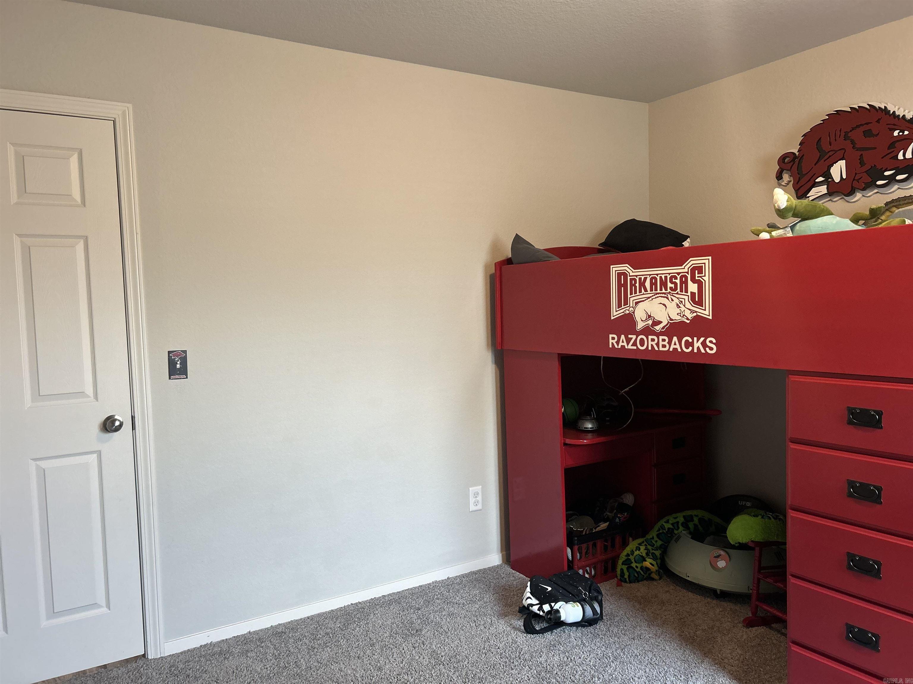 WHITE OAK CROSSING - Residential