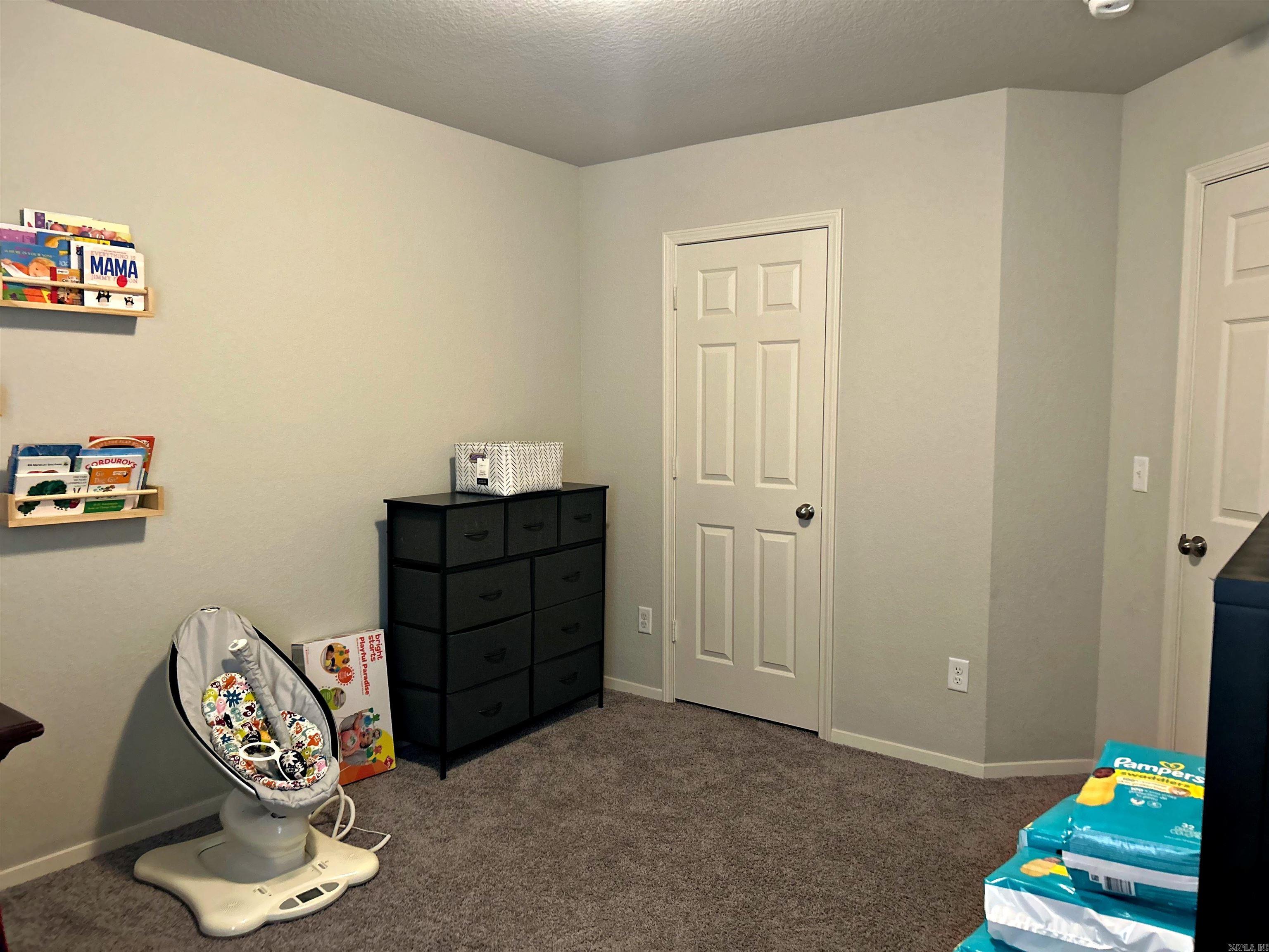 WHITE OAK CROSSING - Residential