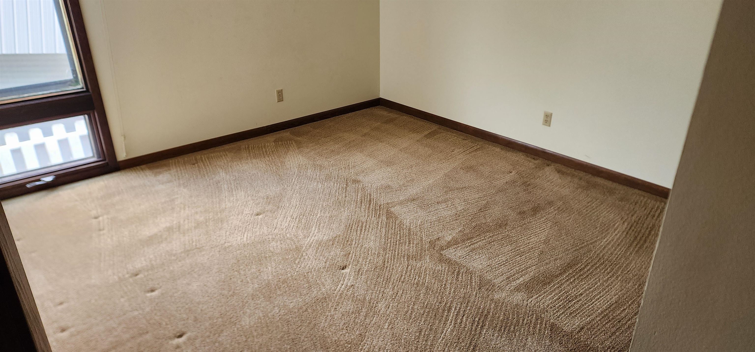 Townhouse 2nd - Residential Lease