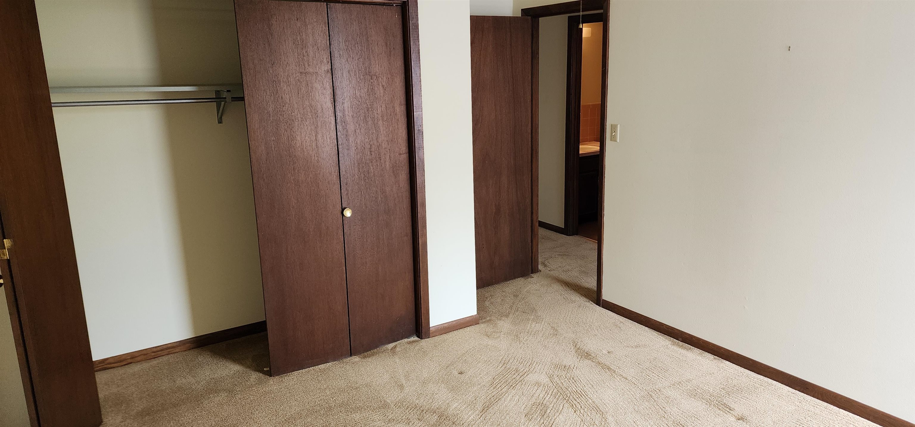 Townhouse 2nd - Residential Lease