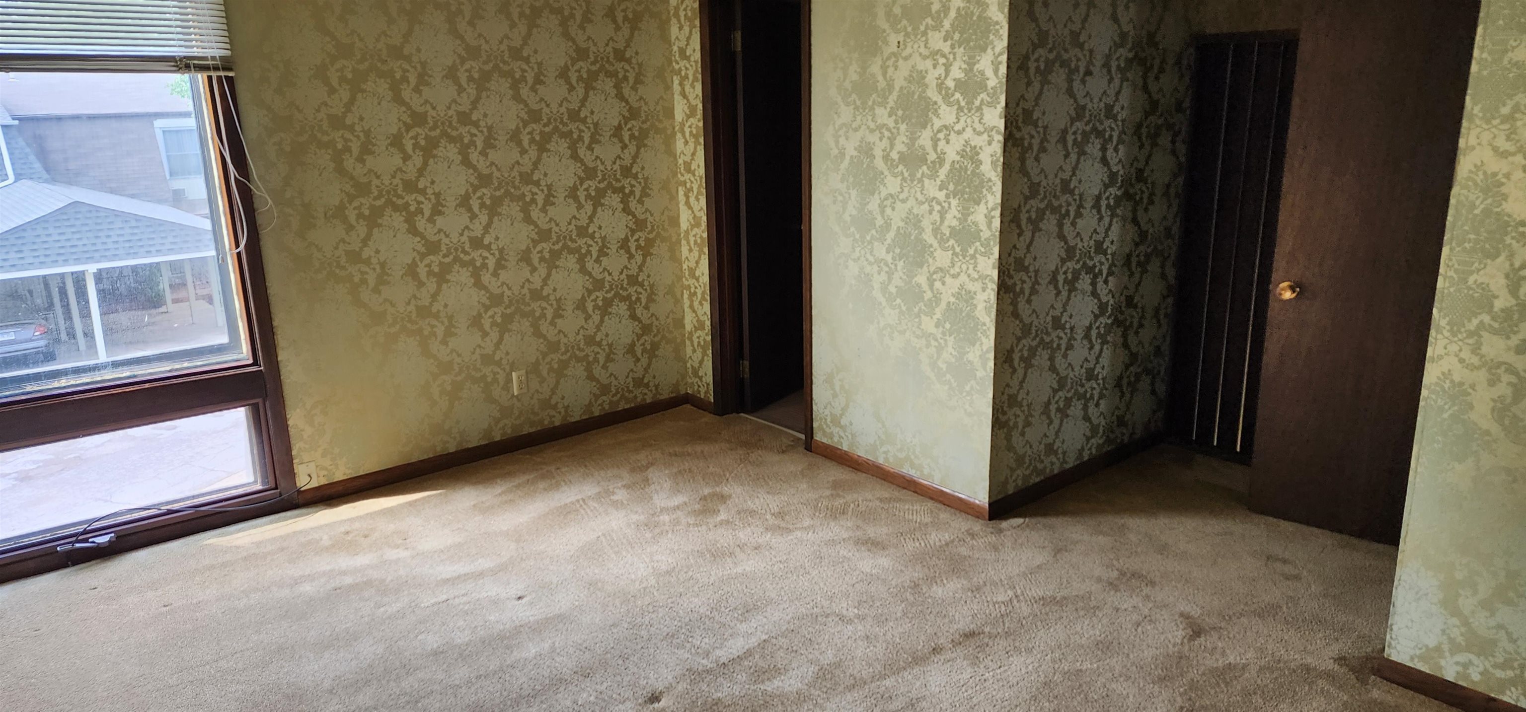 Townhouse 2nd - Residential Lease