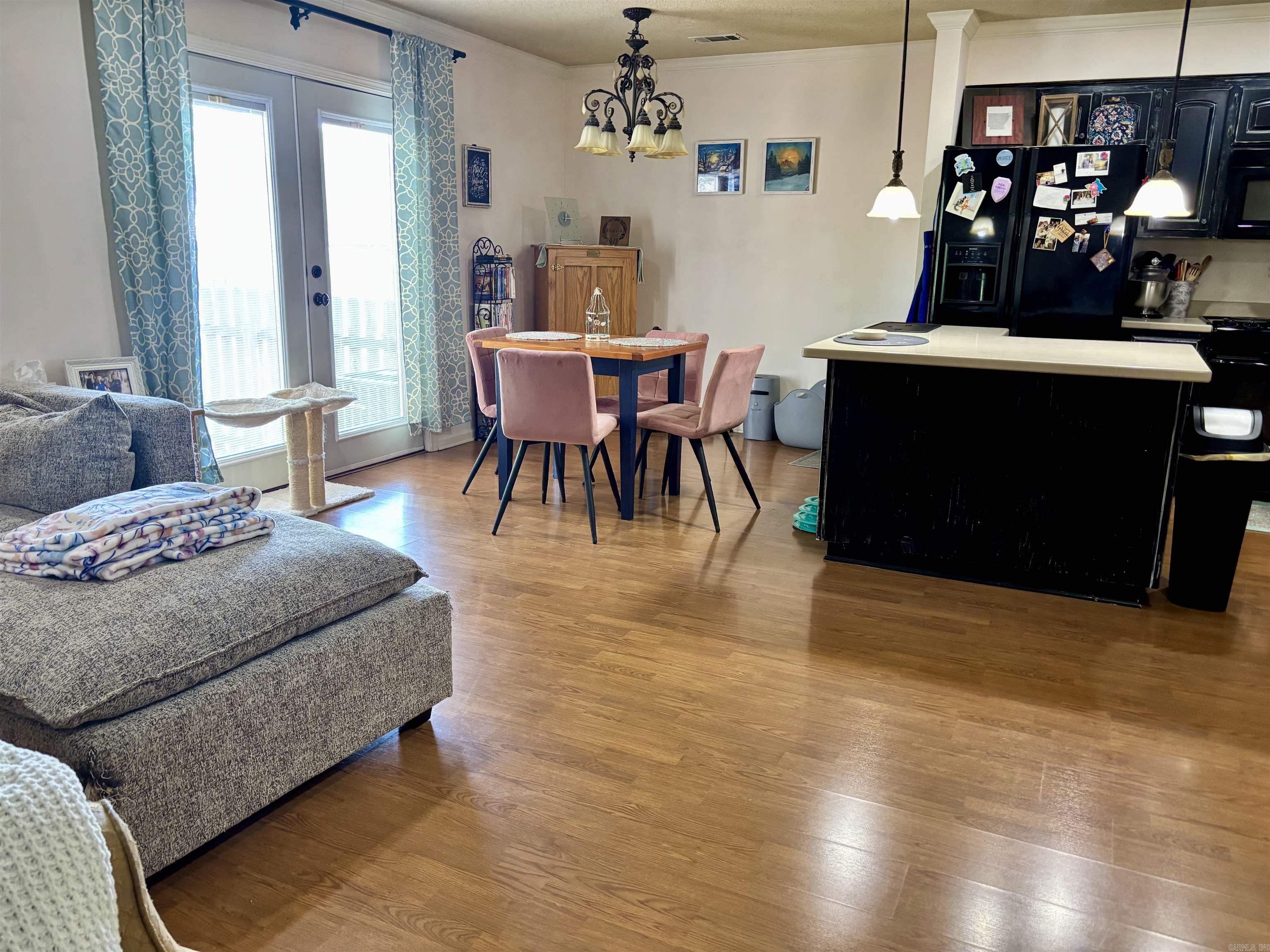 River Oaks Commons - Residential