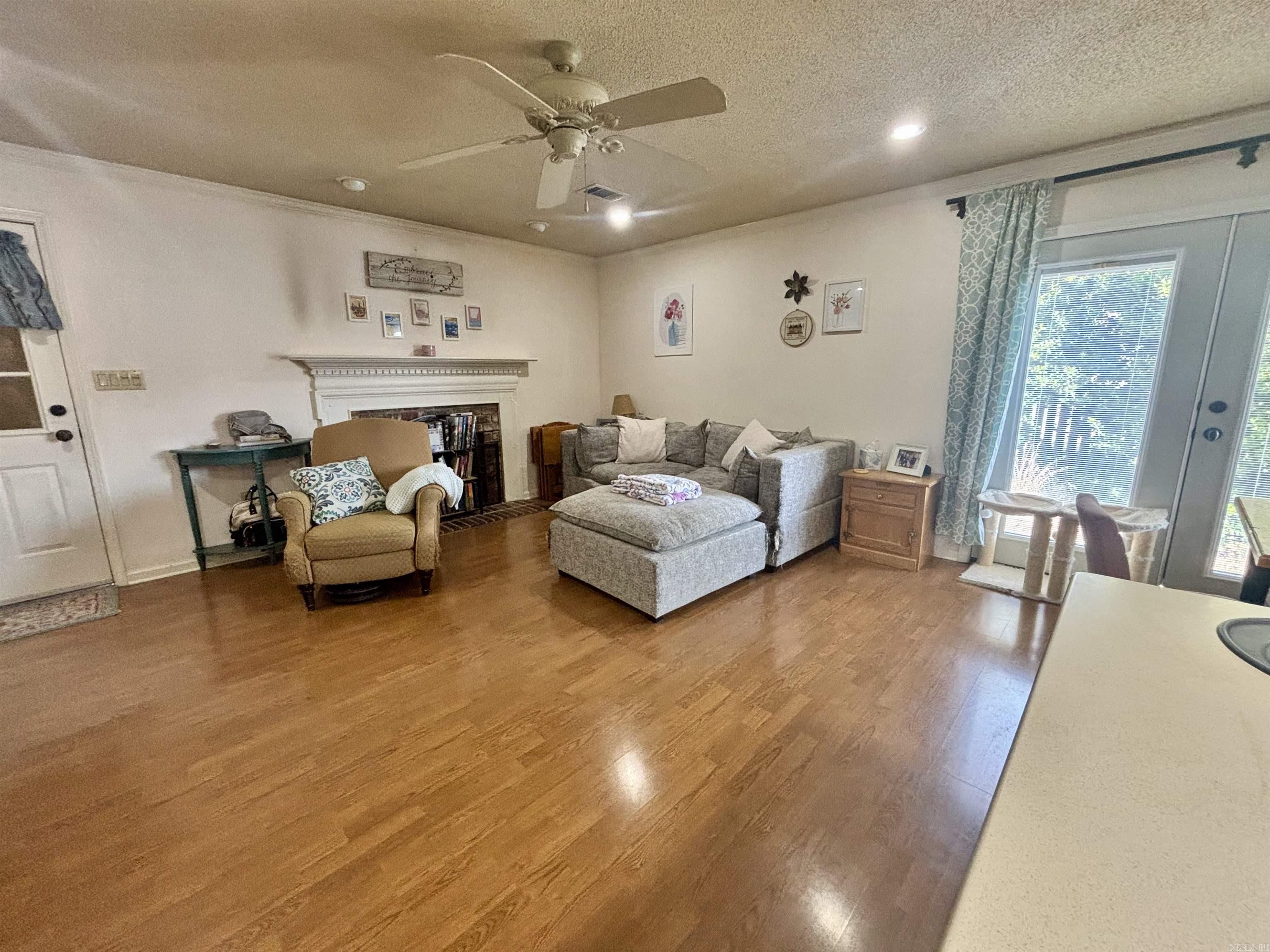 River Oaks Commons - Residential