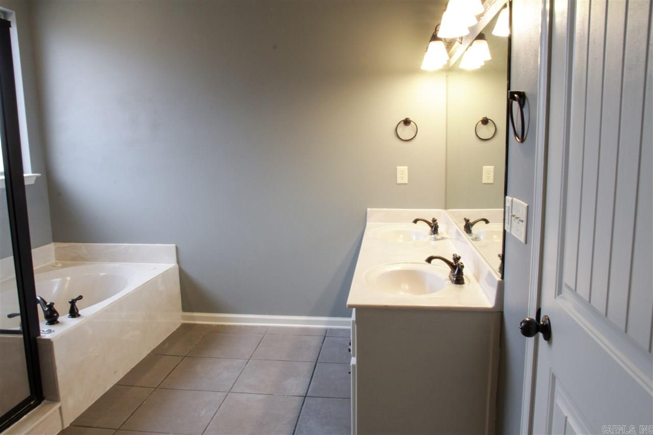 Base Meadows - Residential Lease