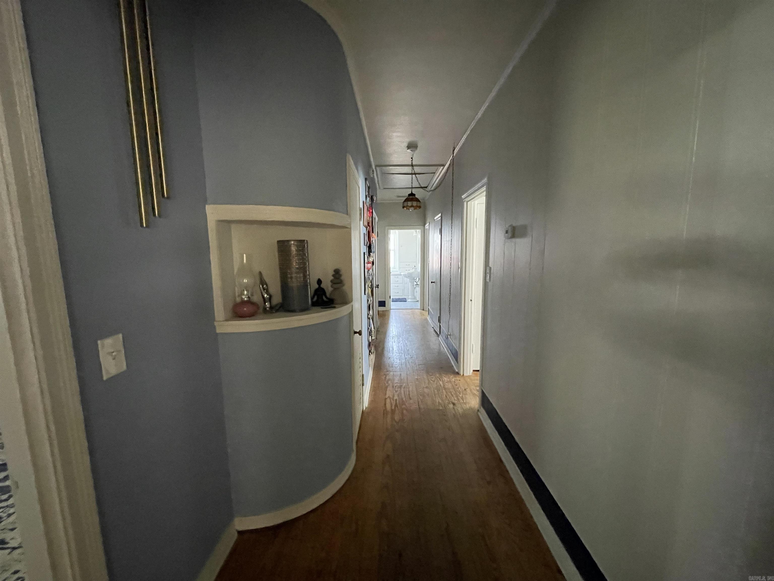 THOMPSON HEIGHTS - Residential