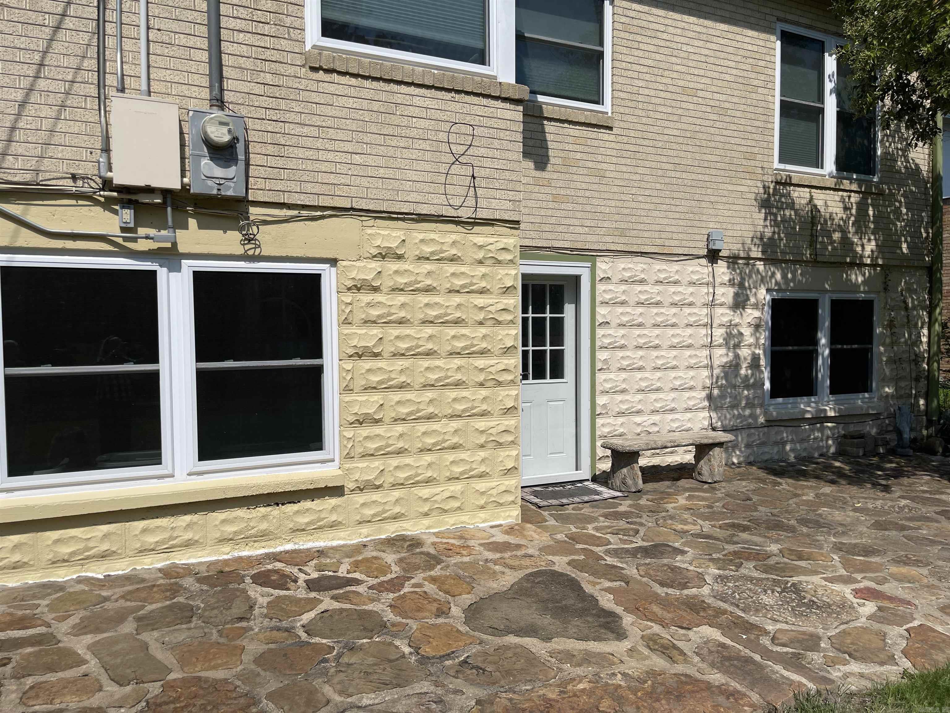 THOMPSON HEIGHTS - Residential