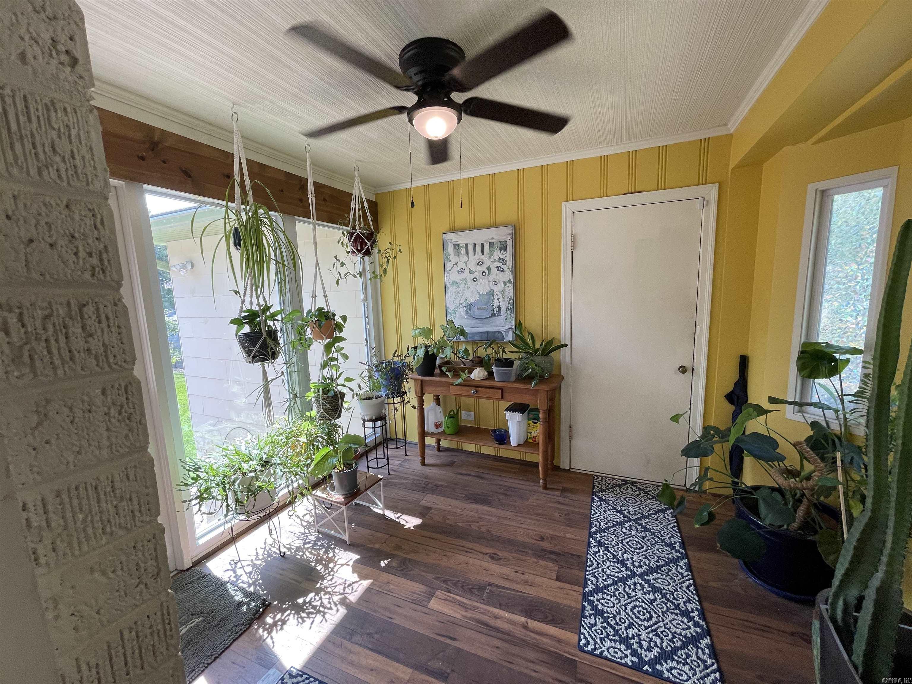 THOMPSON HEIGHTS - Residential