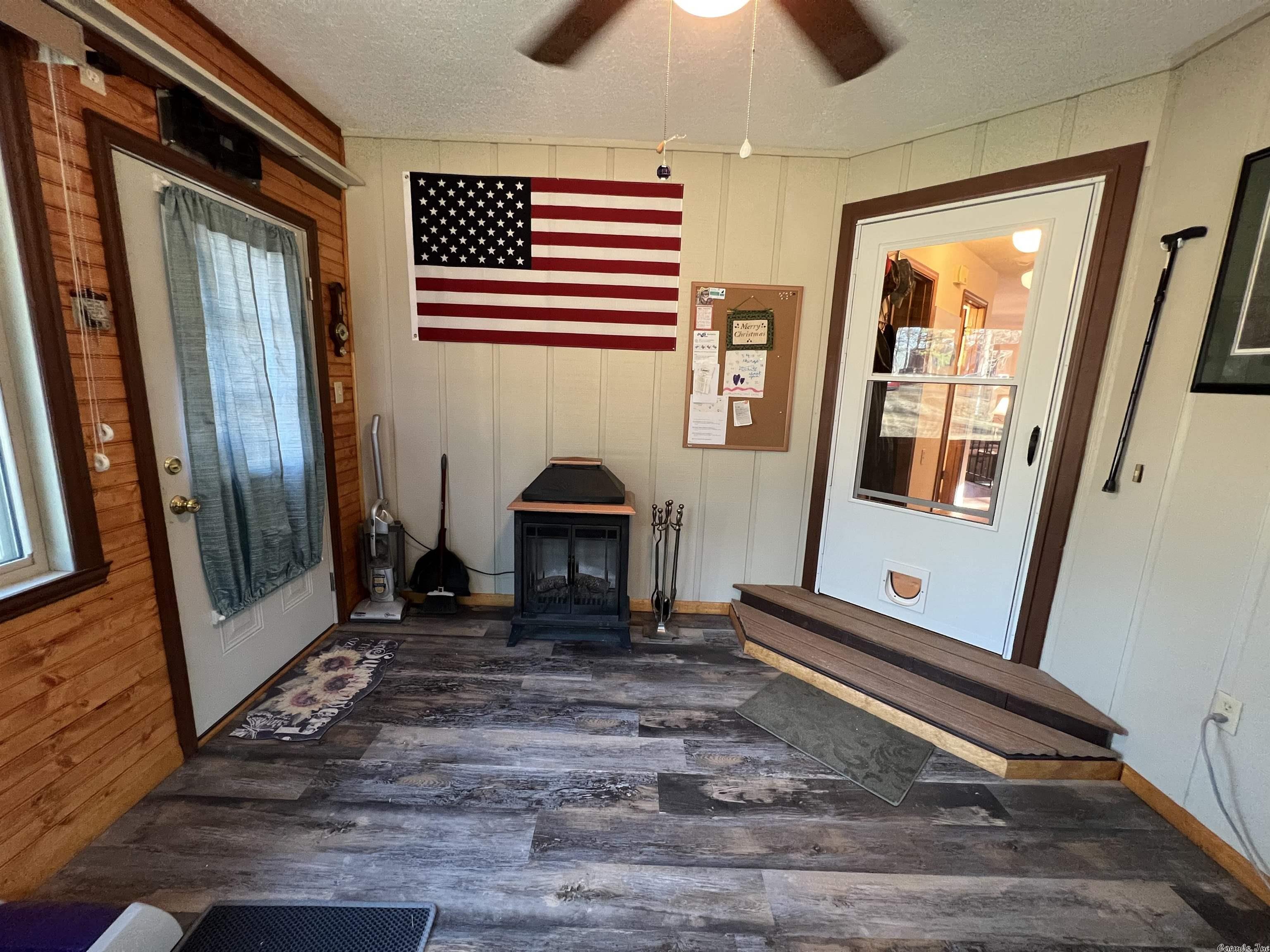 INDIAN HILLS - Residential