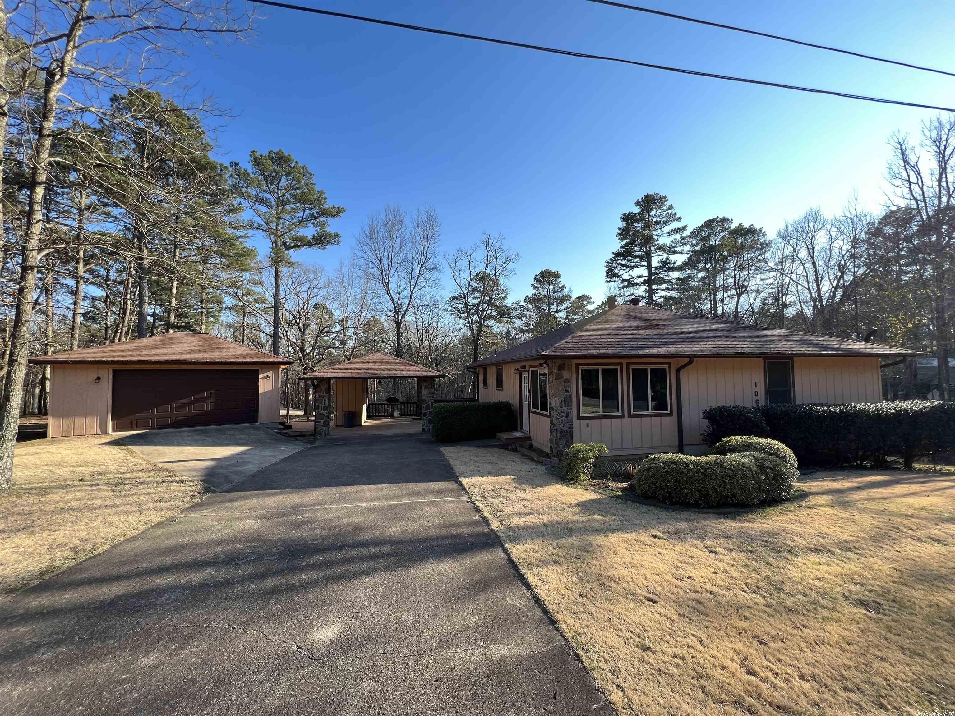 INDIAN HILLS - Residential