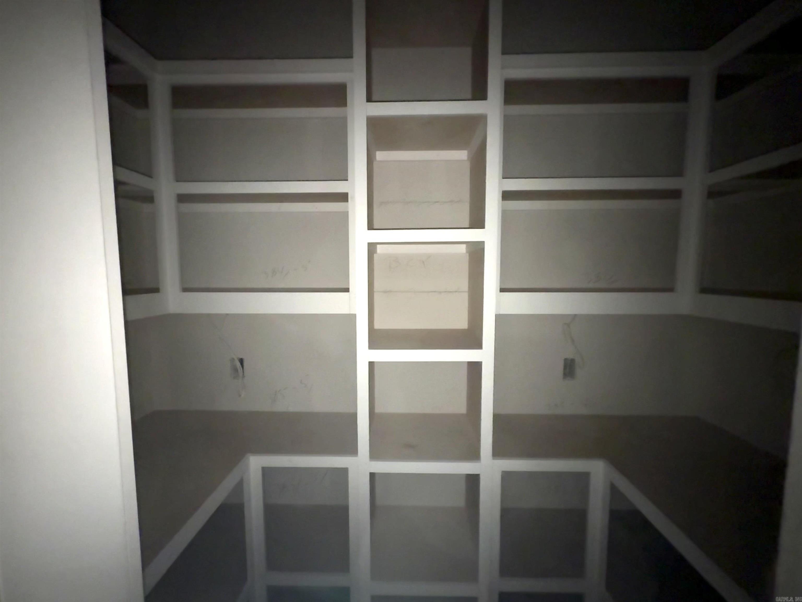 COYOTE RIDGE - Residential