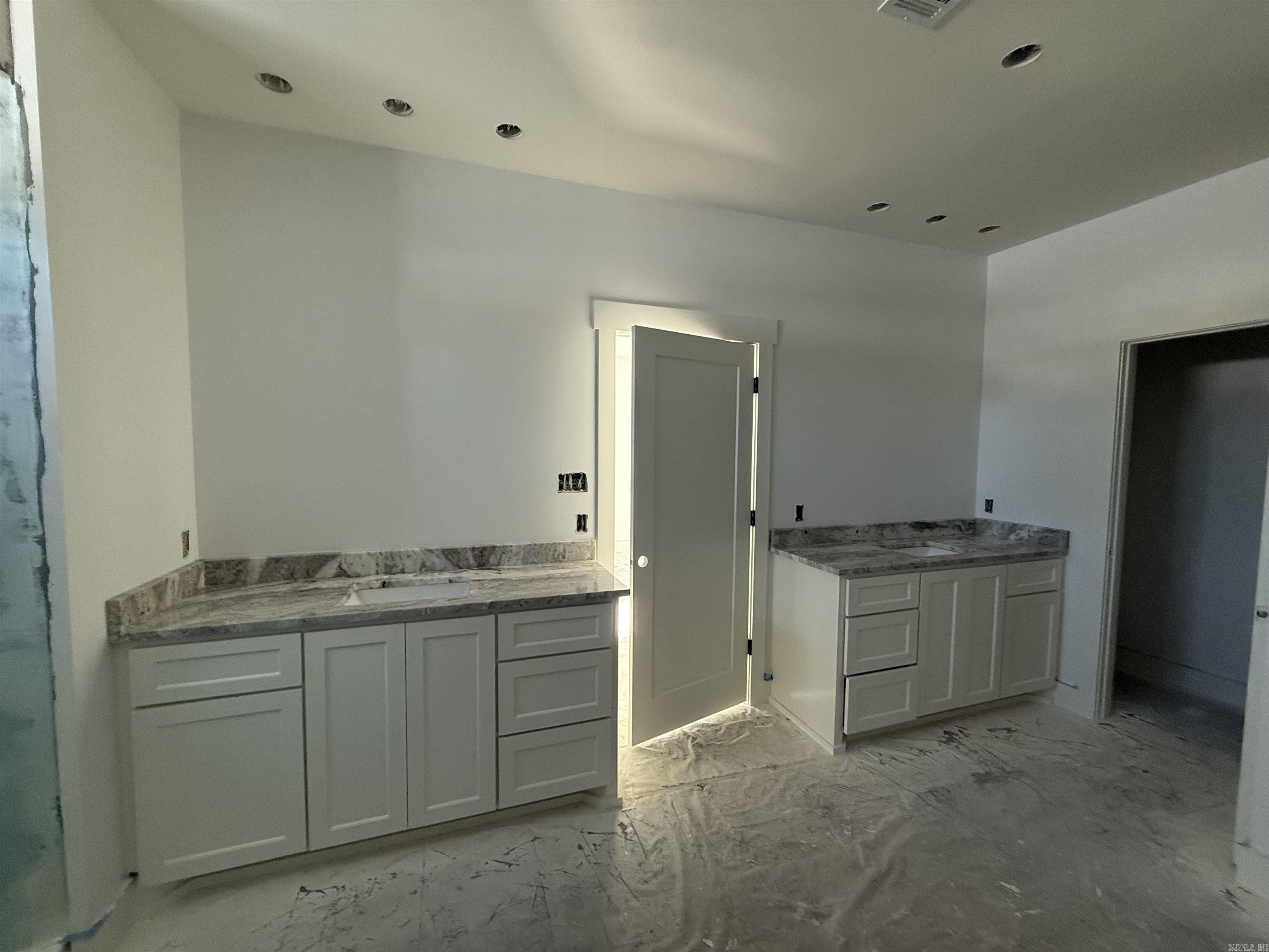 COYOTE RIDGE - Residential