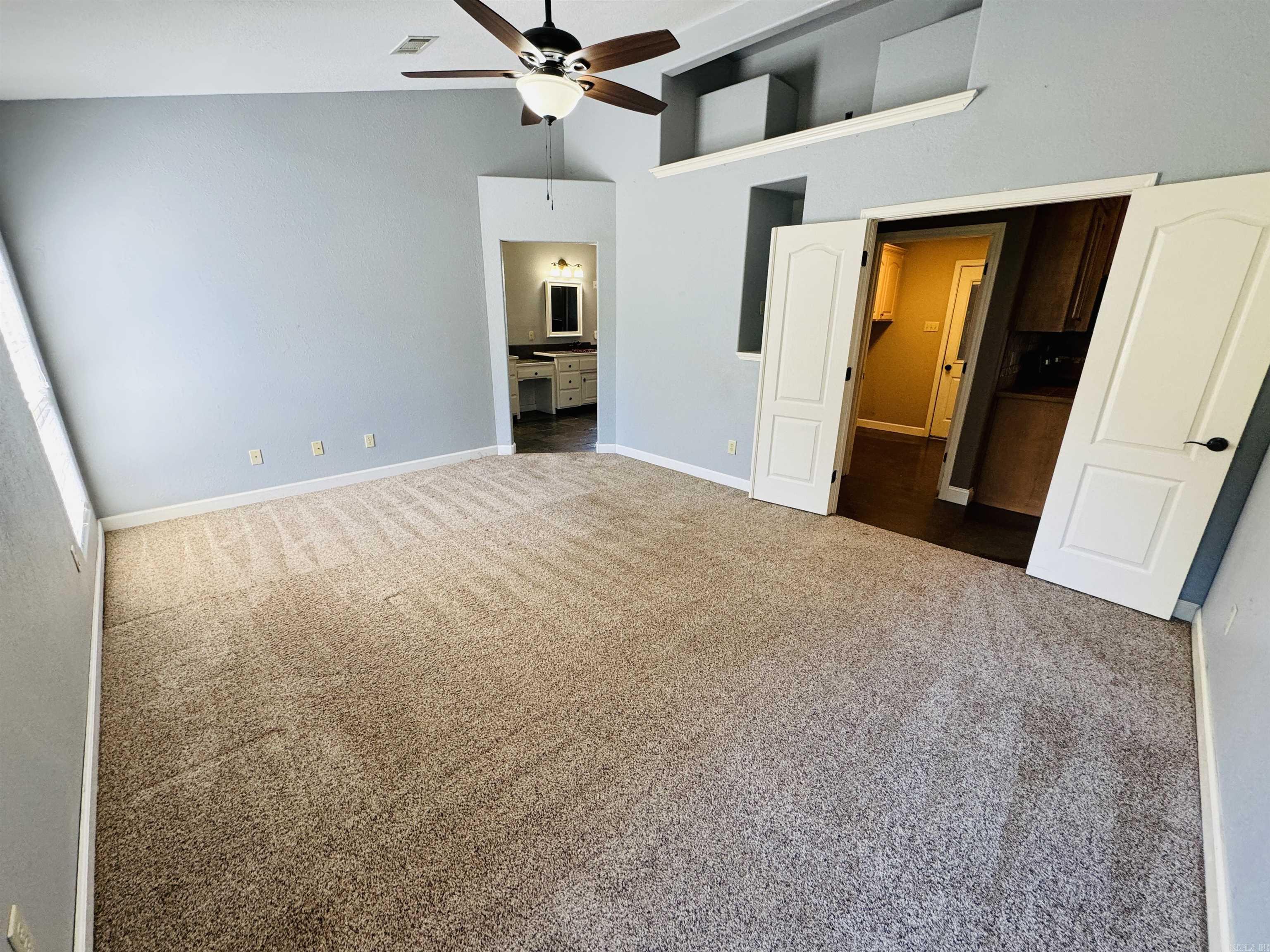 DERDEN ESTATES - Residential