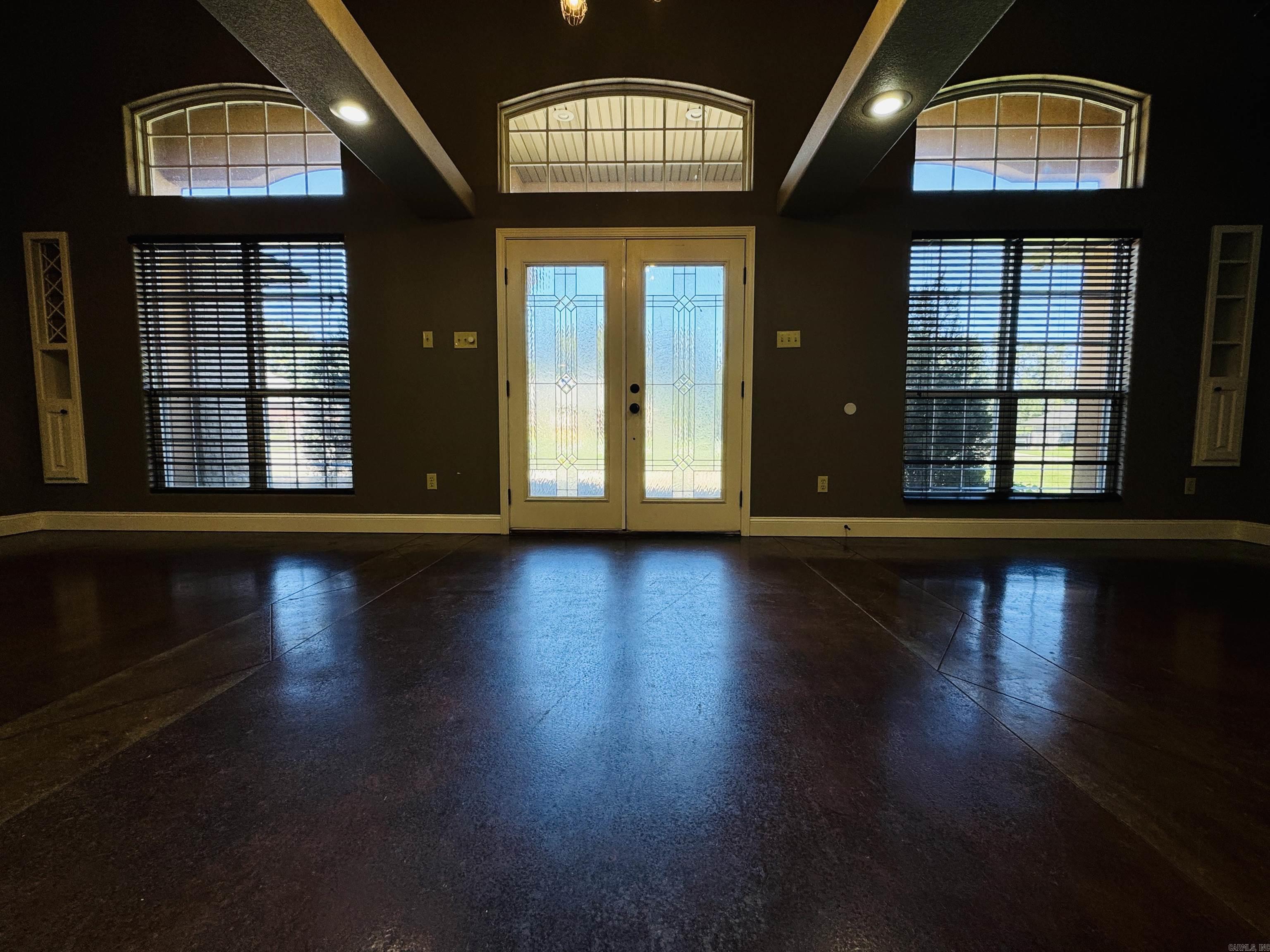 DERDEN ESTATES - Residential