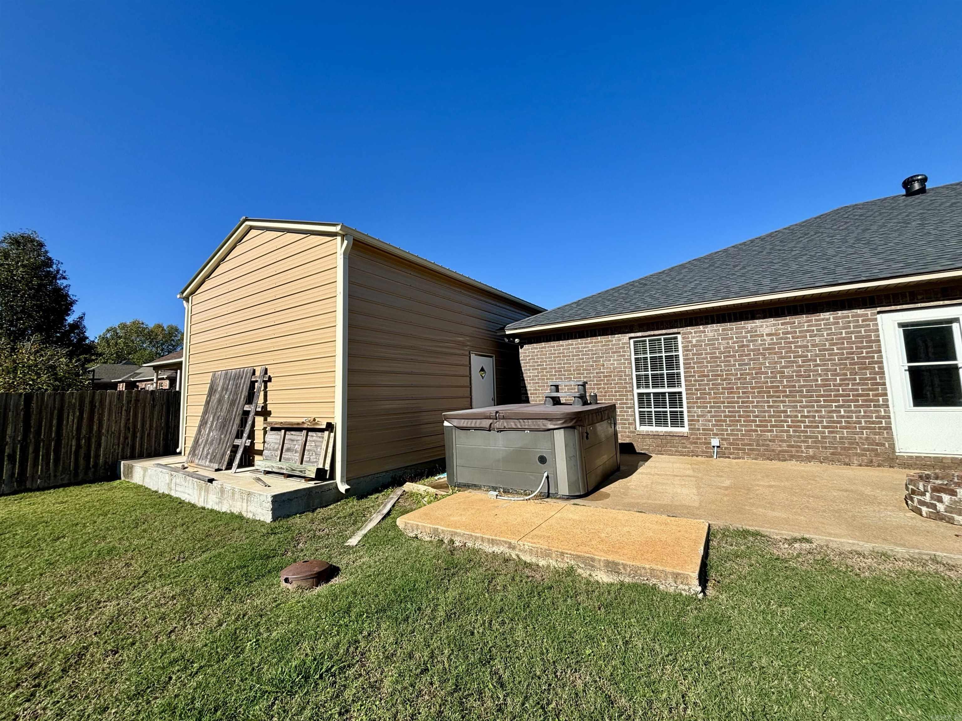 DERDEN ESTATES - Residential