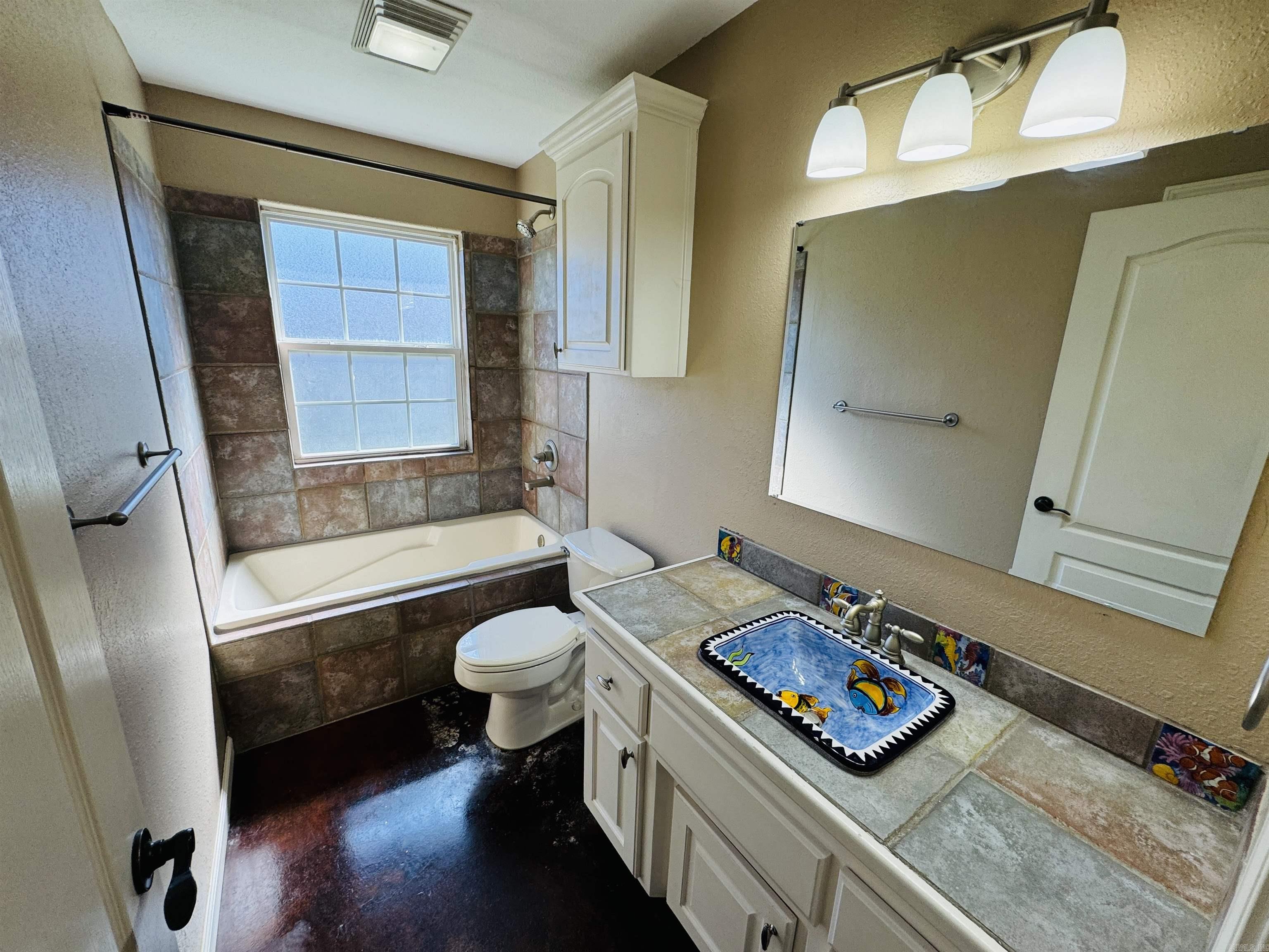 DERDEN ESTATES - Residential
