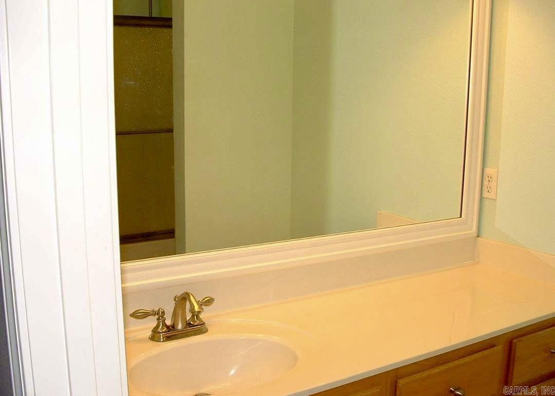 JUSTIN PLACE - Residential