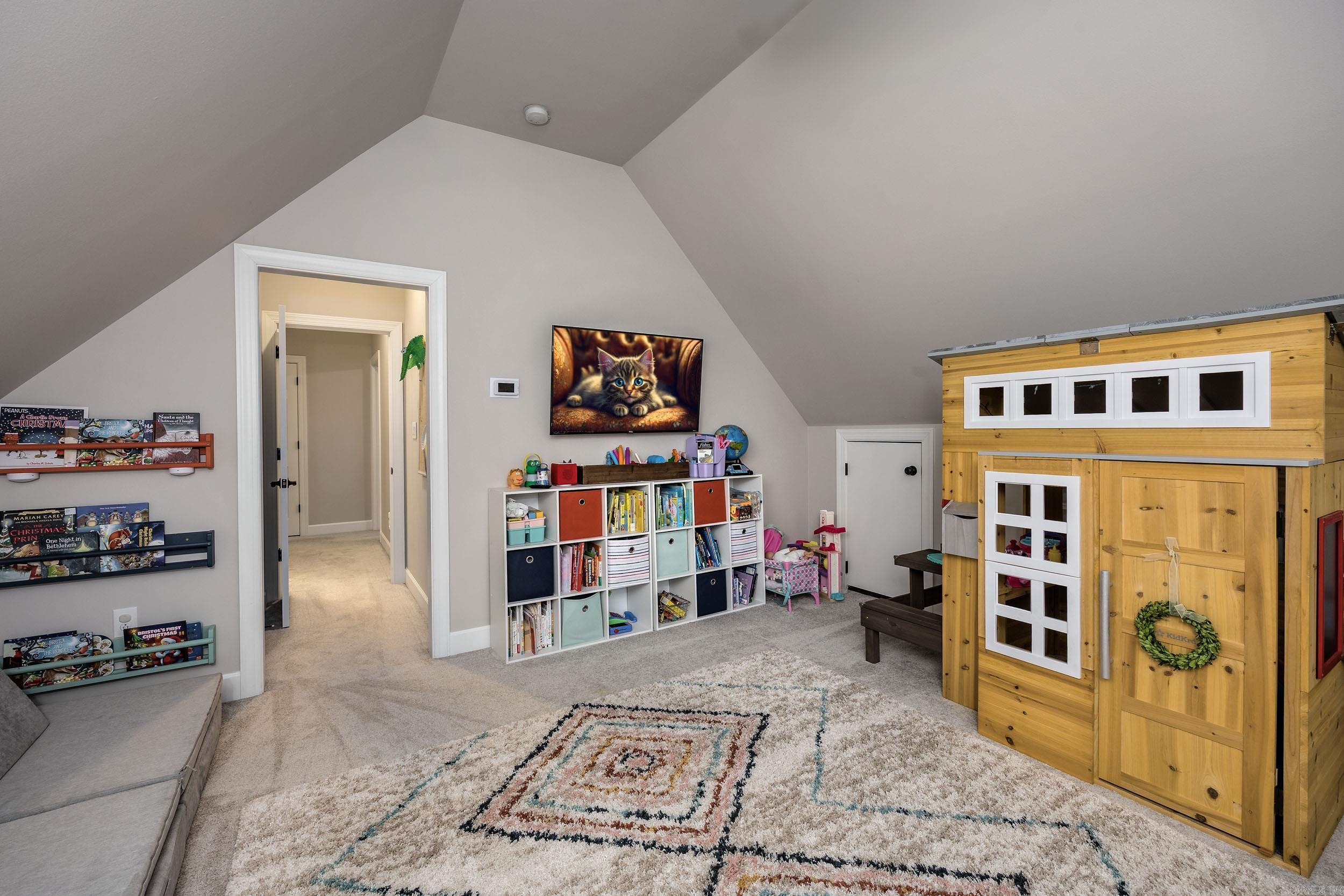 WOODLANDS EDGE - Residential