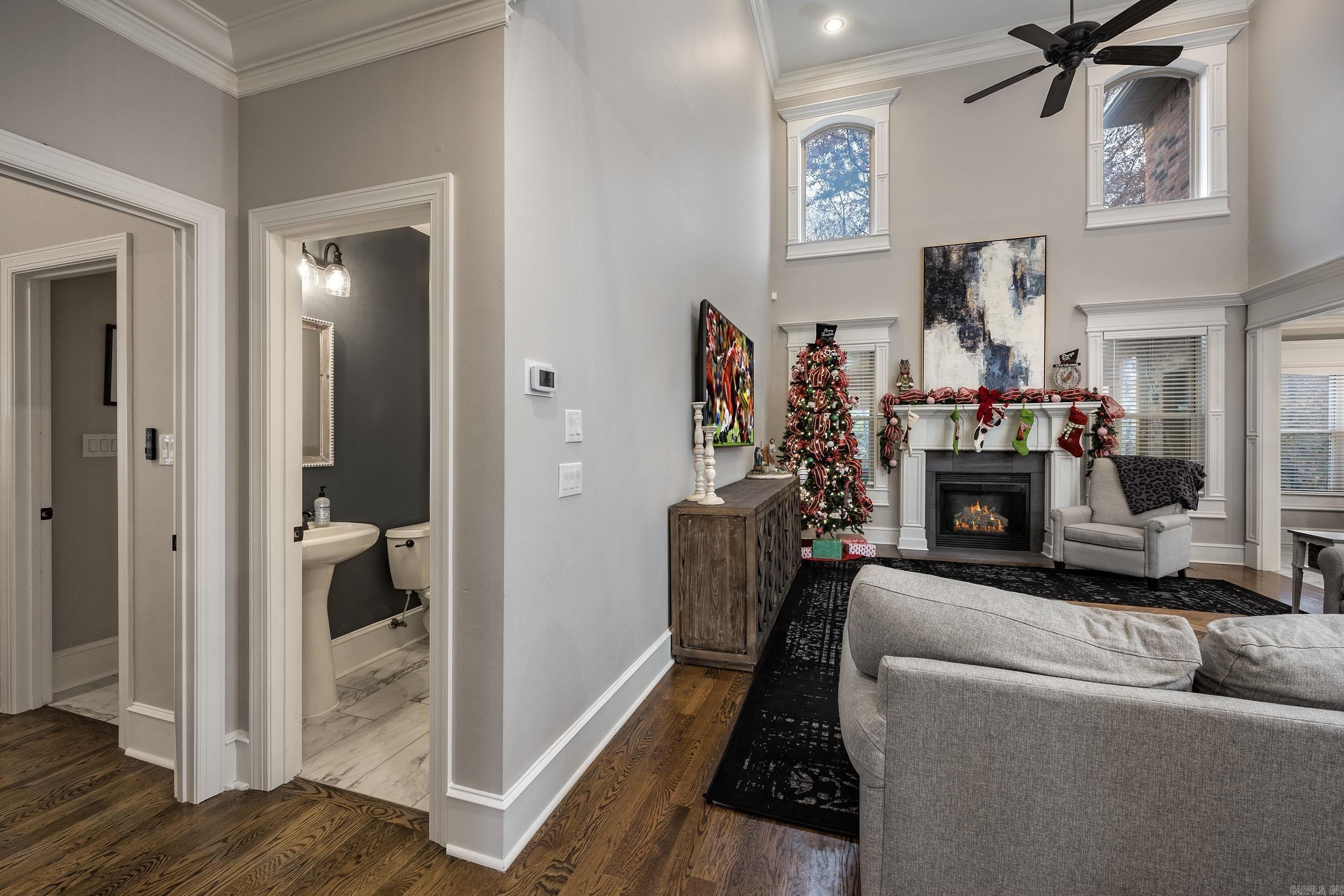 WOODLANDS EDGE - Residential