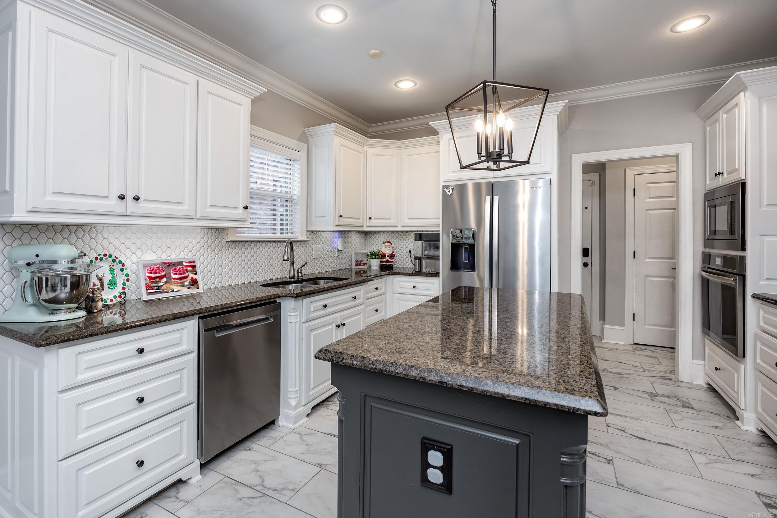 WOODLANDS EDGE - Residential