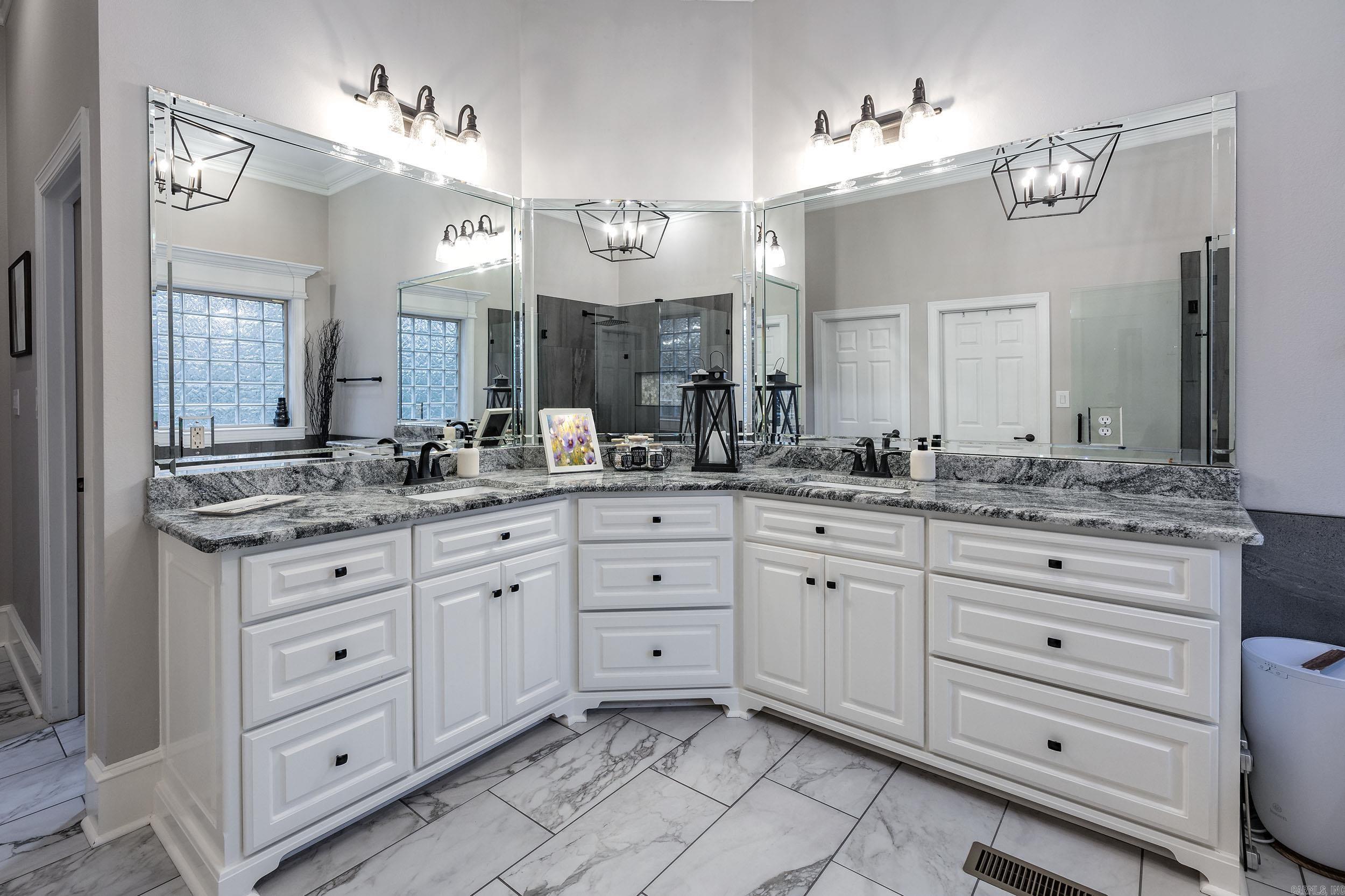 WOODLANDS EDGE - Residential