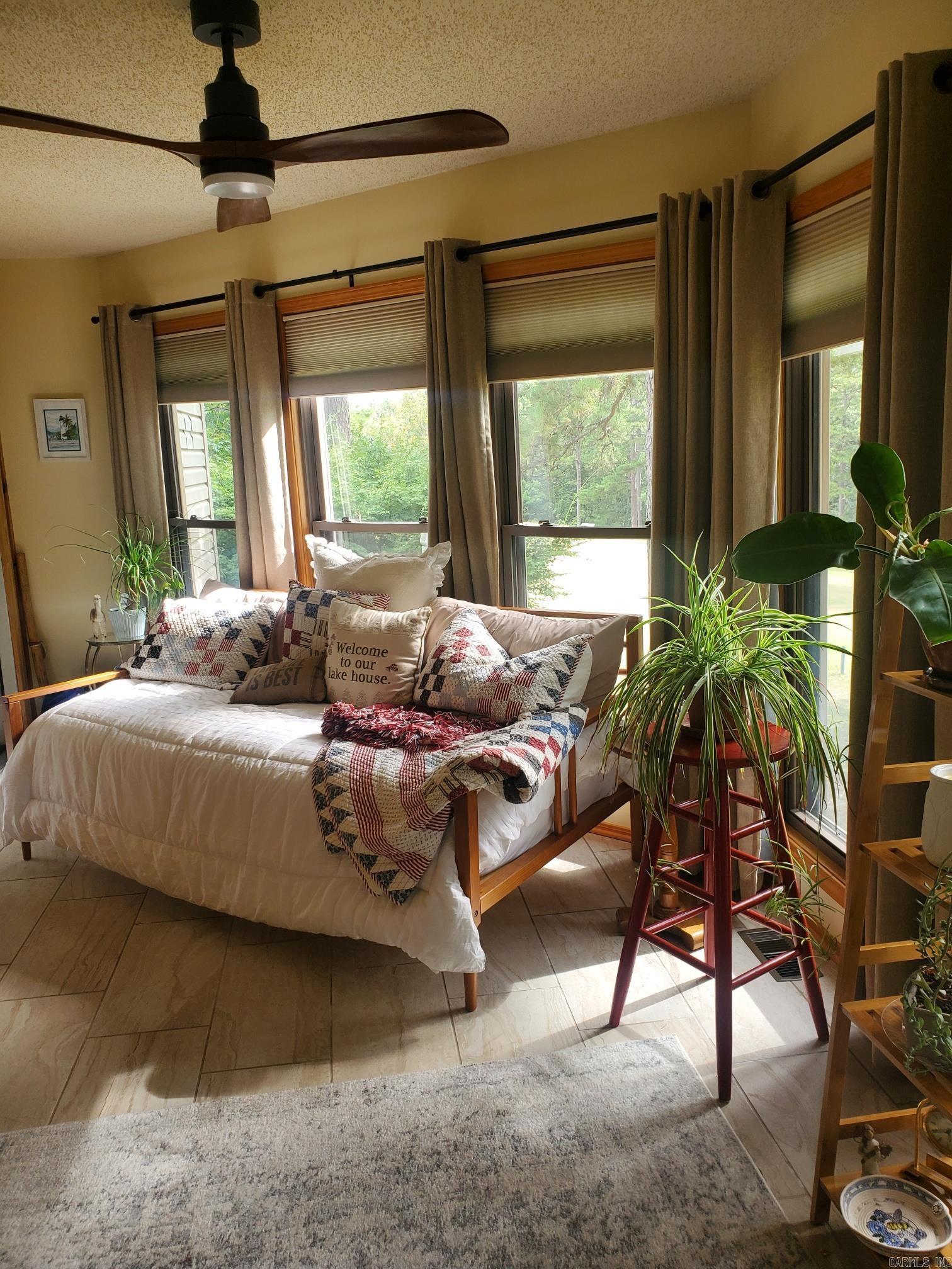 Country Club Ridge Town - Residential