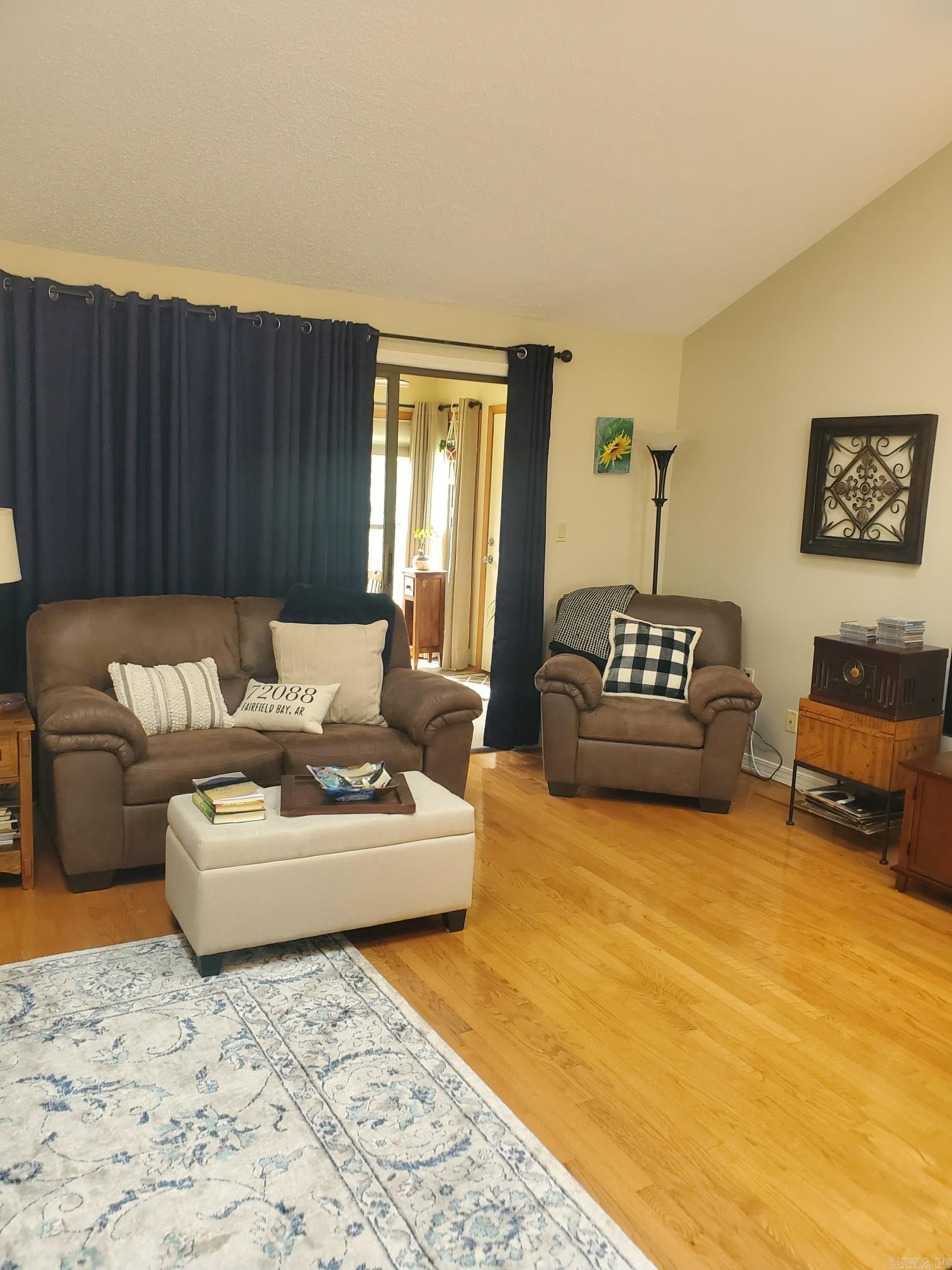 Country Club Ridge Town - Residential