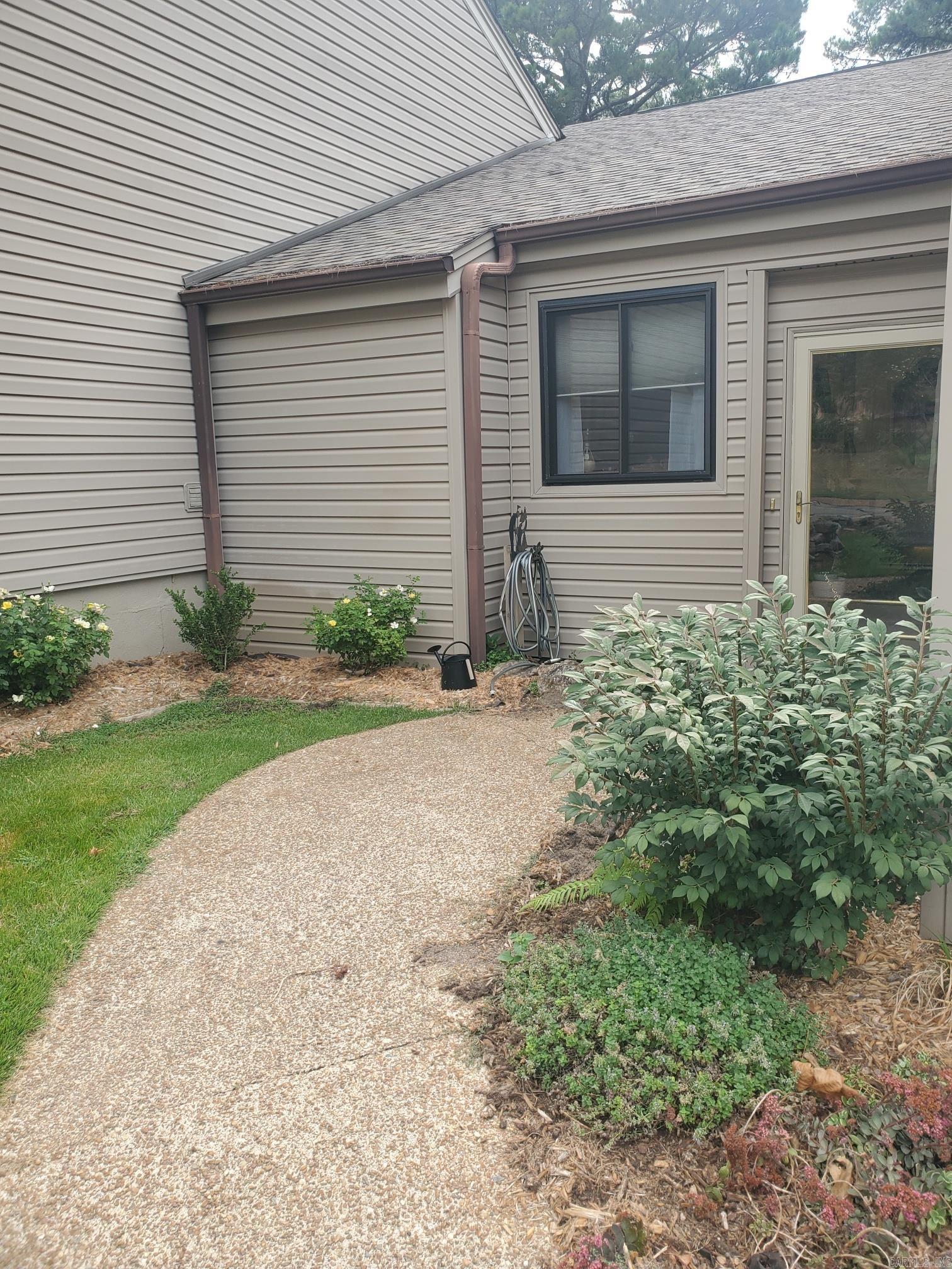 Country Club Ridge Town - Residential