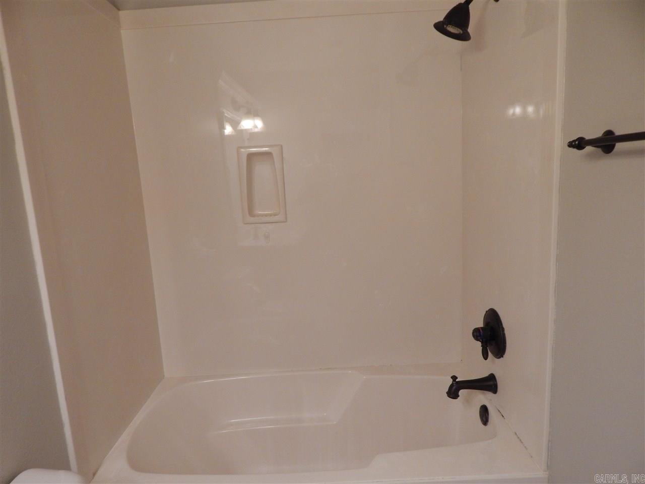 Lakeland Bay HPR - Residential Lease