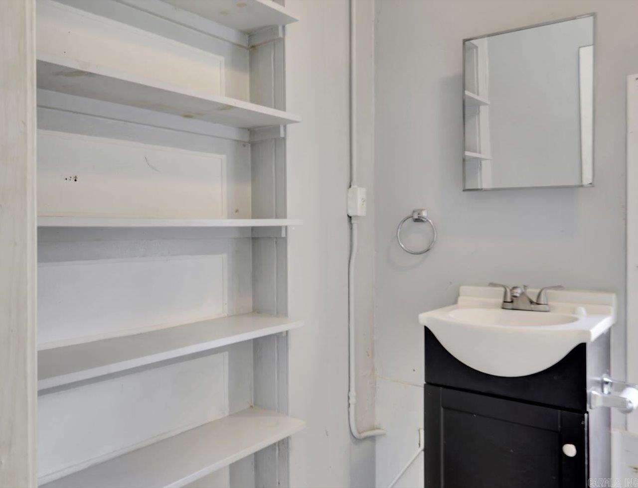 Metes & Bounds - Residential Income