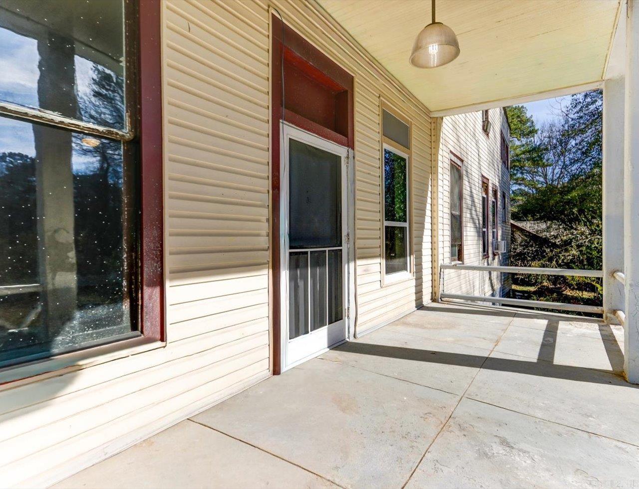 Metes & Bounds - Residential Income