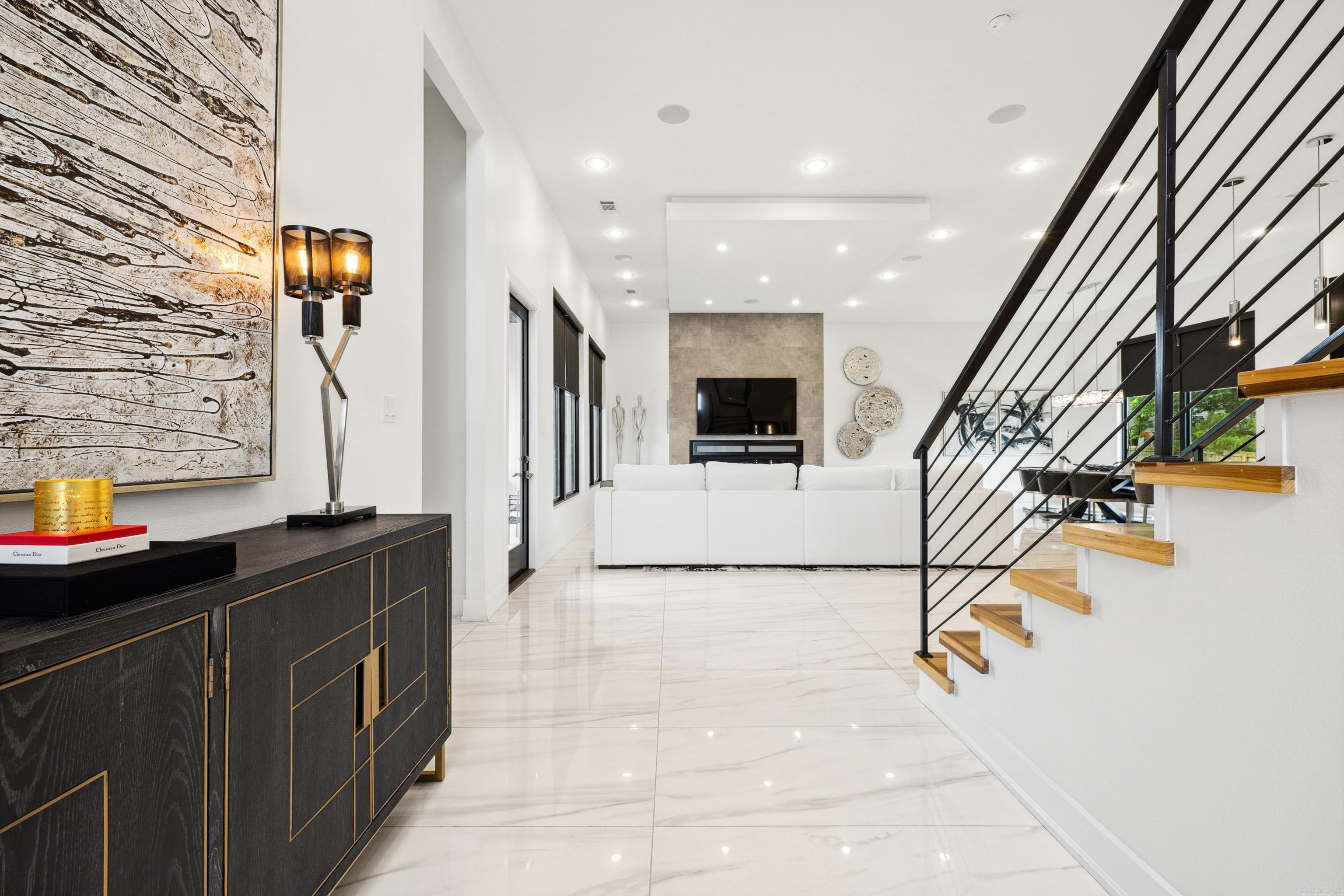 WEST LAKE VILLAGE - Residential