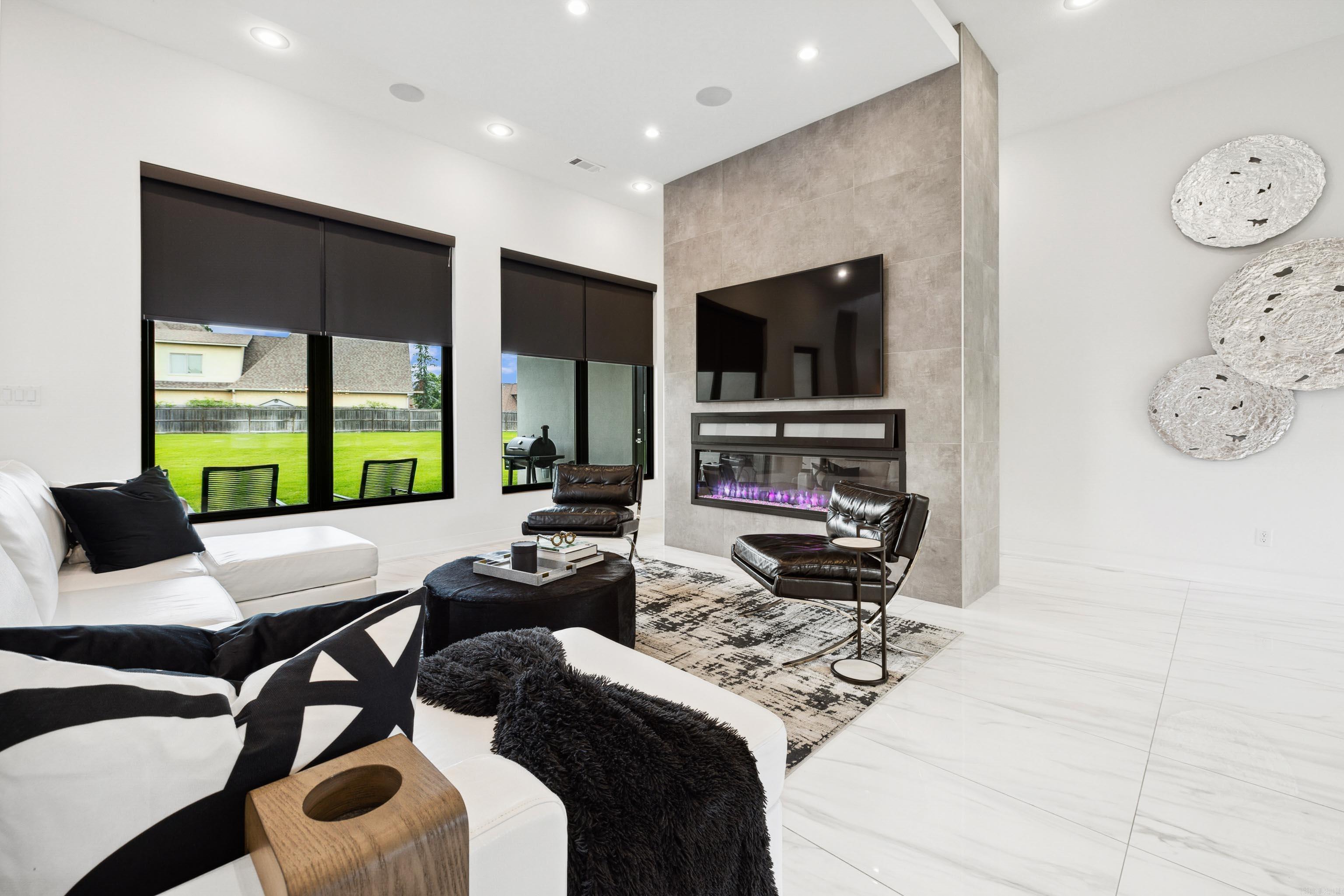 WEST LAKE VILLAGE - Residential