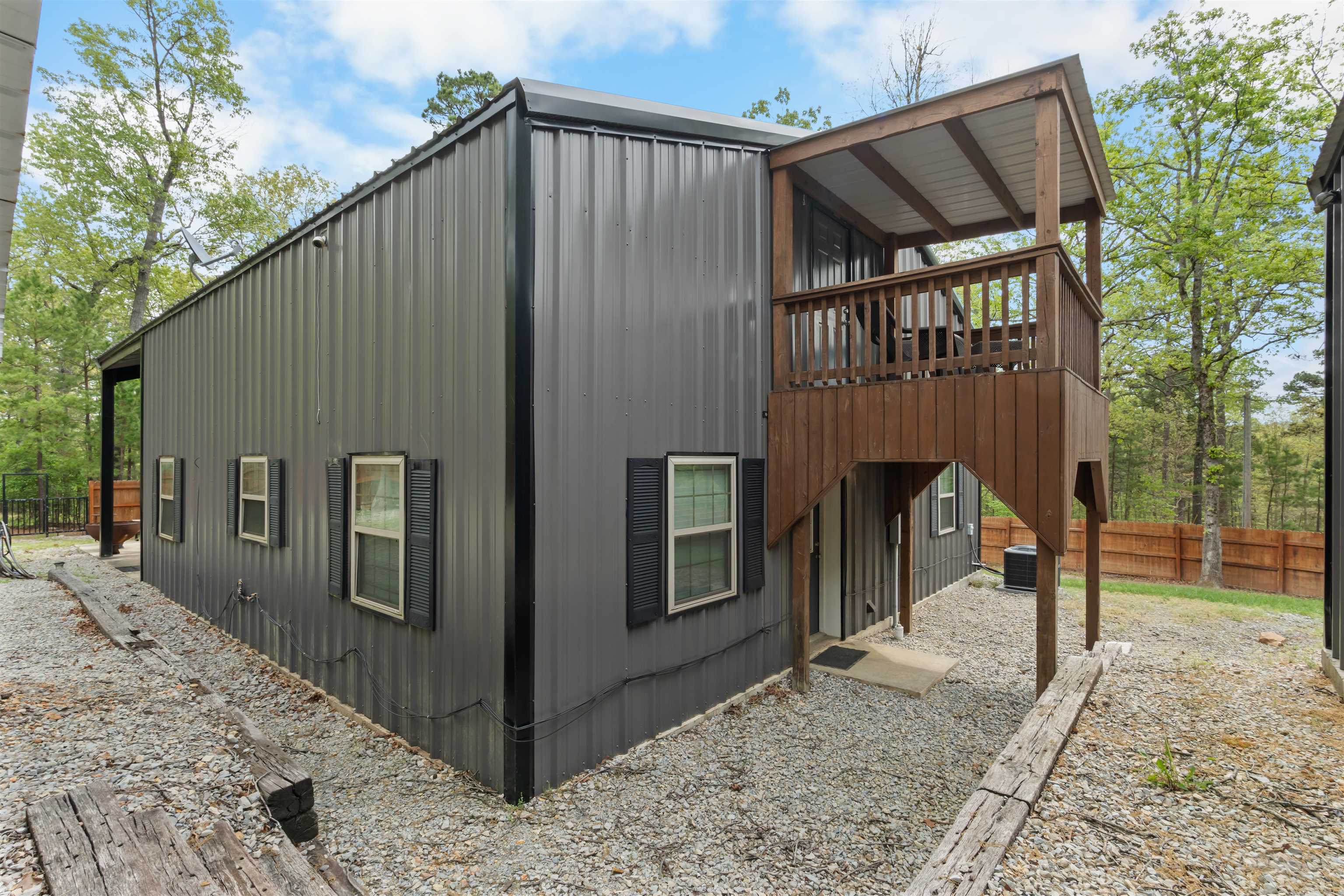 Metes & Bounds - Residential