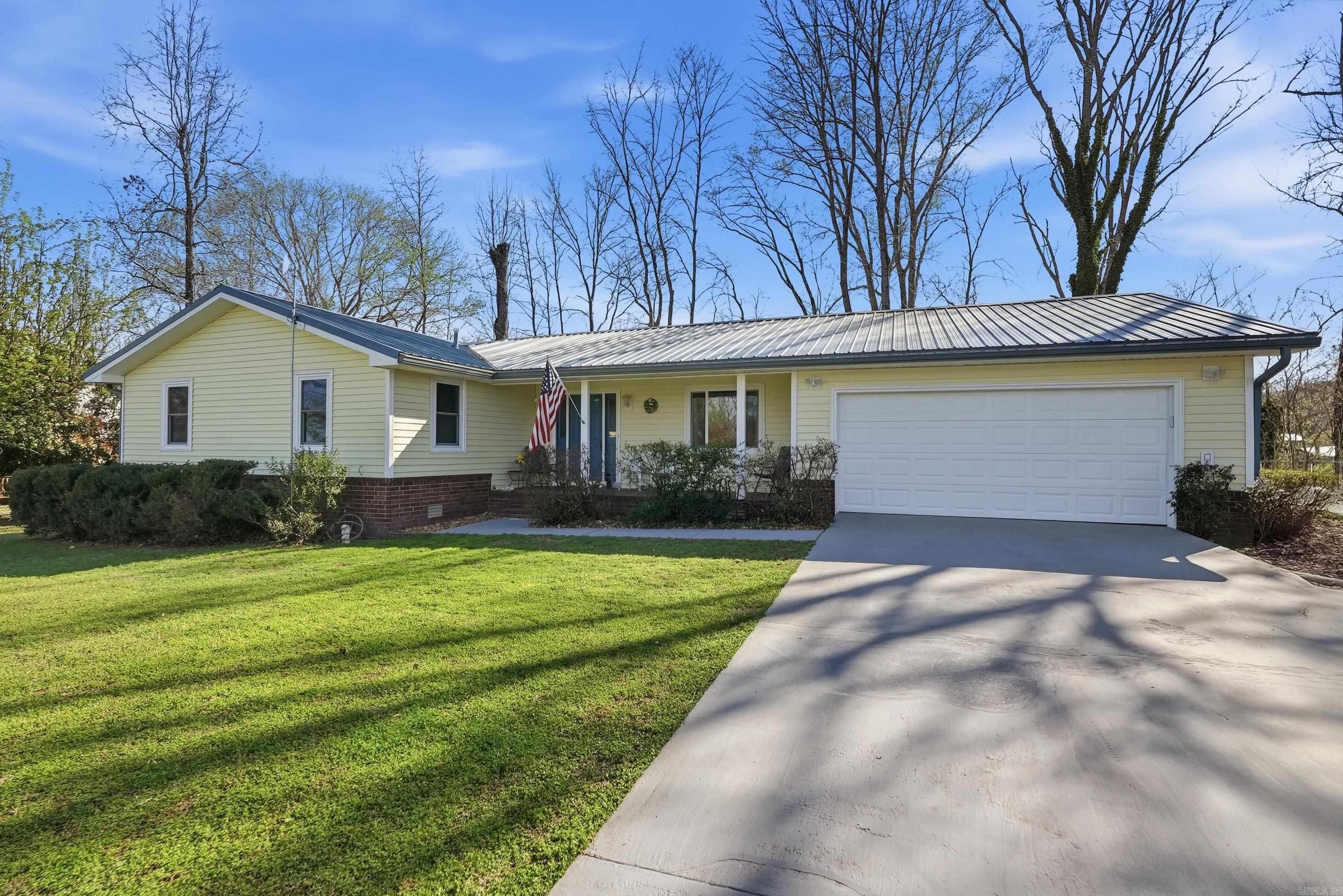 River Drive Estates - Residential