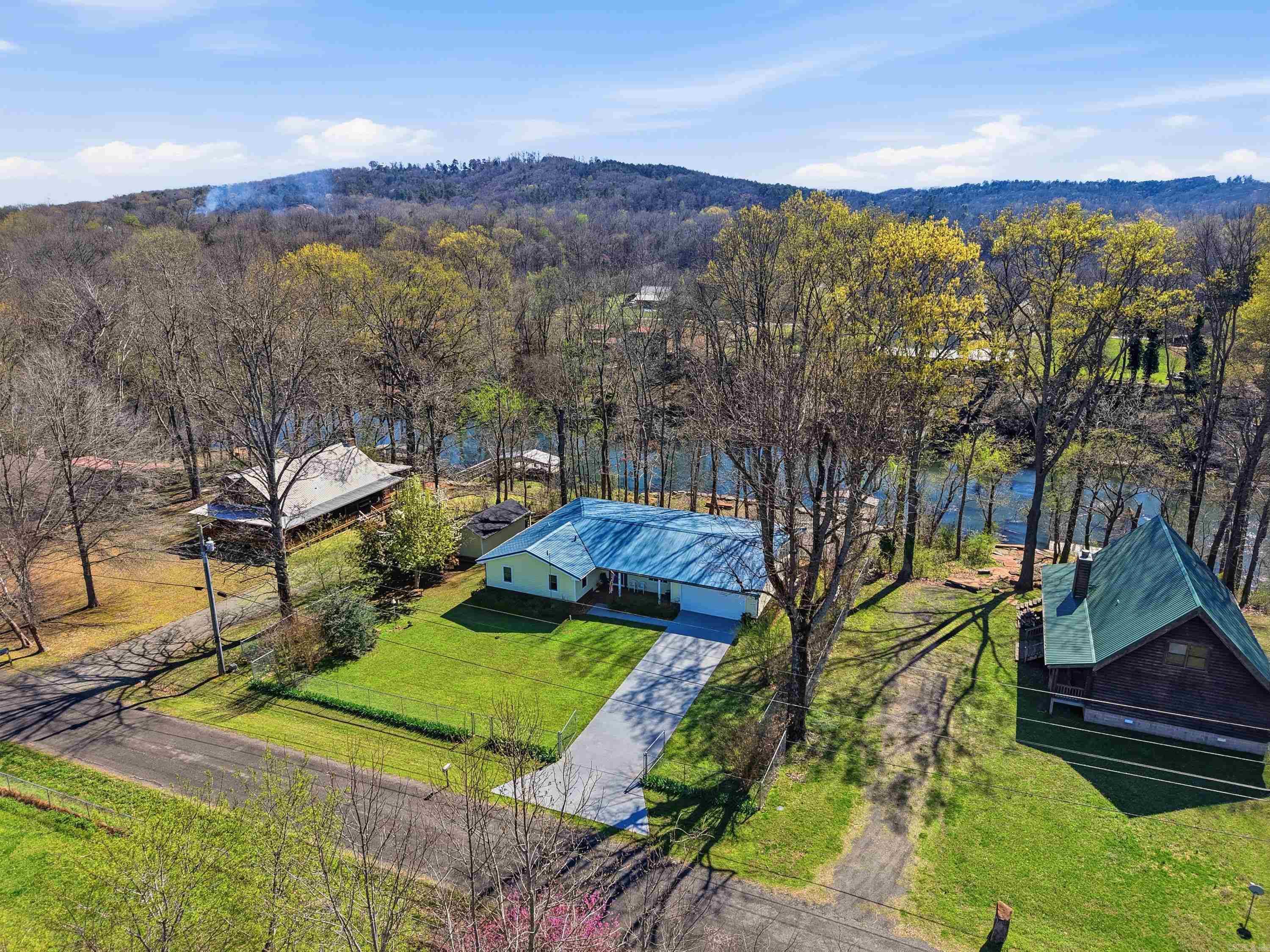 River Drive Estates - Residential