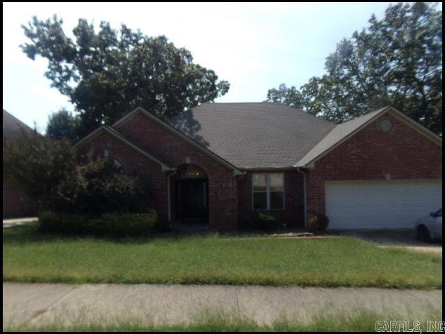 *SHERWOOD* BEAUTIFUL HOME IN GAP CREEK SUBDIVISION!! This 3 Bedroom And 2 Bath Home Features Over 2000 Sqft! Range, Refrigerator, Dishwasher, And Disposal In Kitchen! Washer/Dryer Hookups!! Fenced Backyard! 2 Car Garage For Parking! PET FRIENDLY!! AVAILABLE NOW!!! <a href='https://raineyrealty.com/virtualtour.php?r=LwhyeB'> Click here for a 360° Virtual Tour</a>