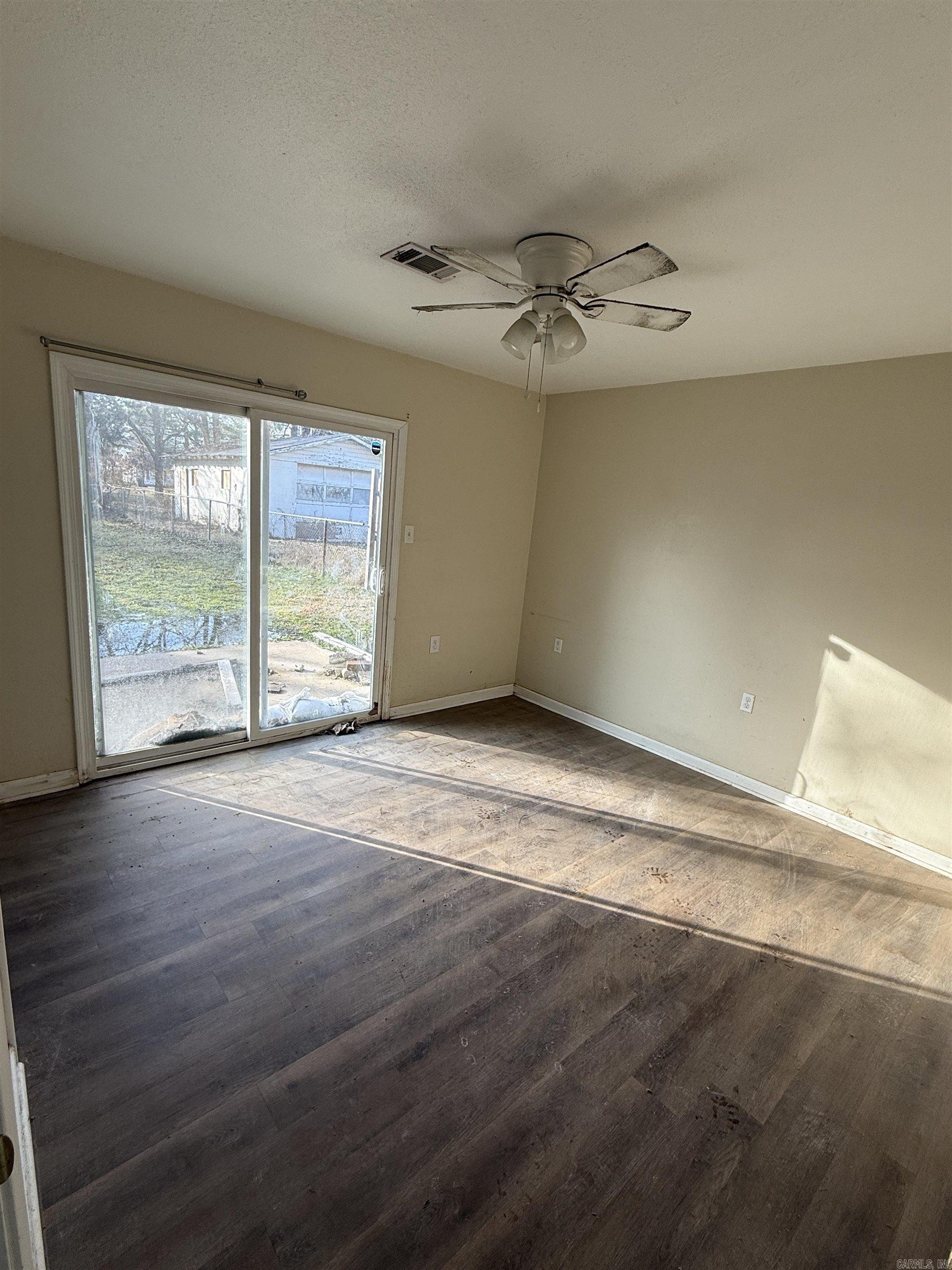 CASTLEBERRY - Residential