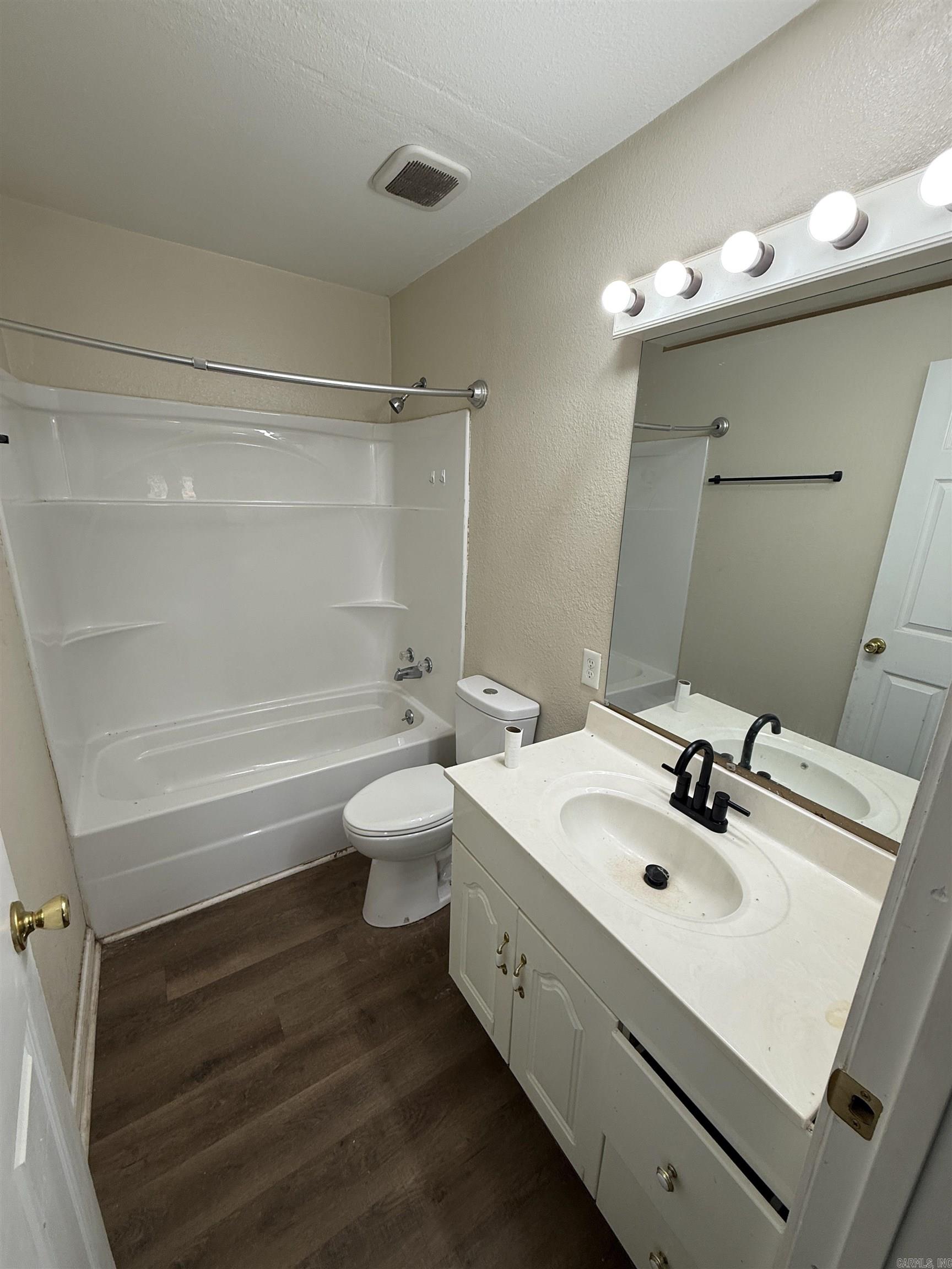 CASTLEBERRY - Residential