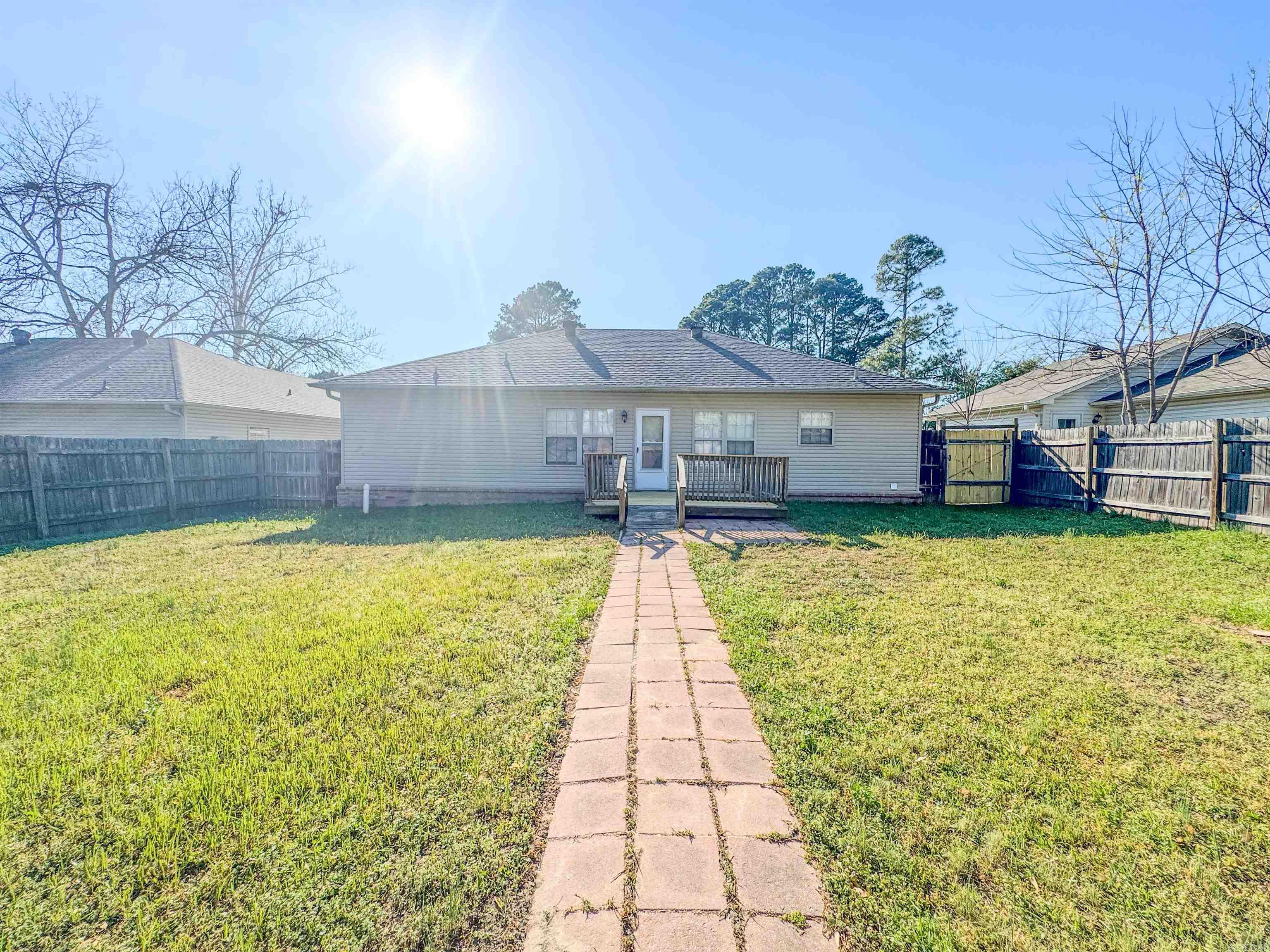 Moore & Martin - Residential Lease