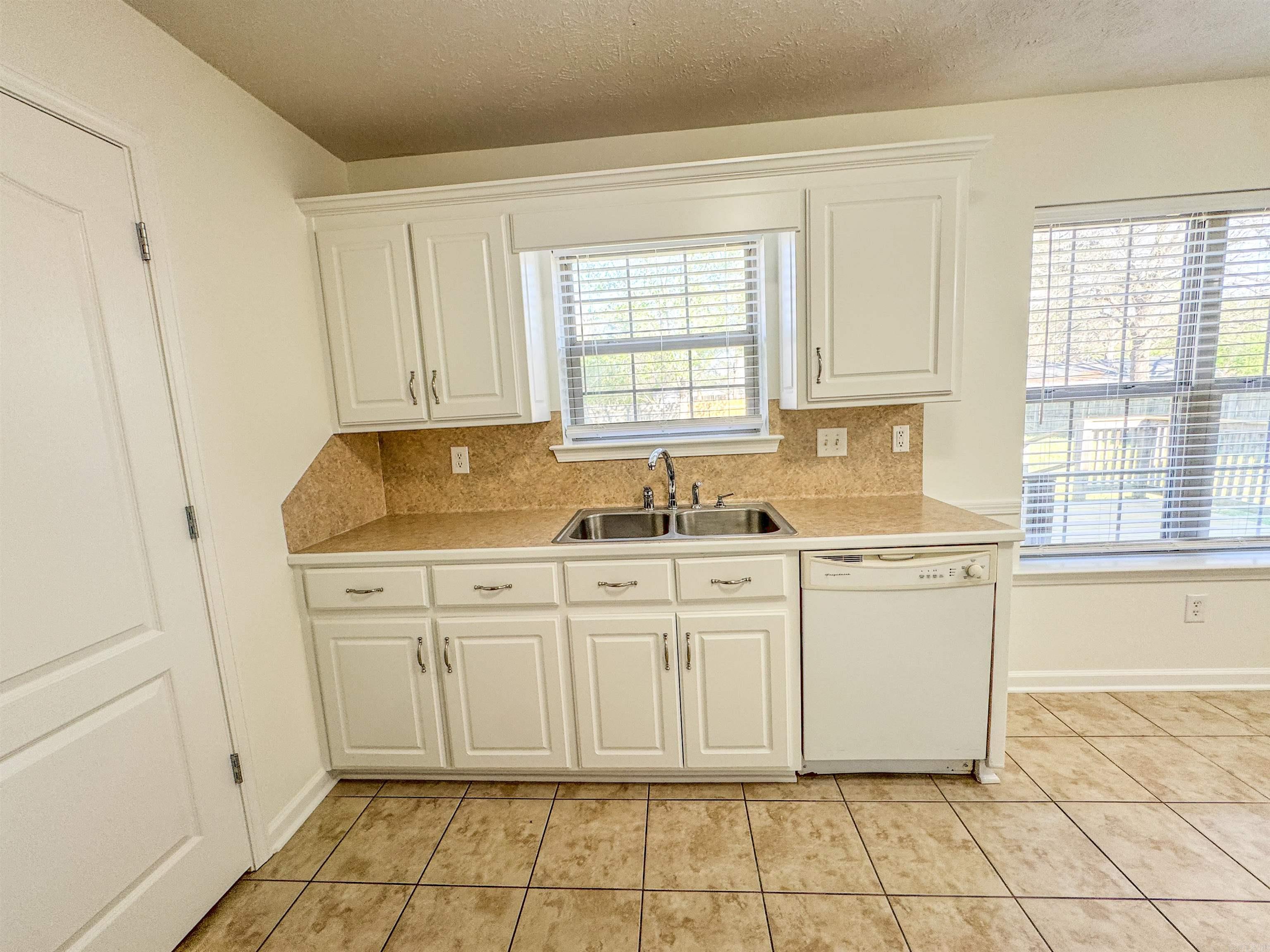 Moore & Martin - Residential Lease