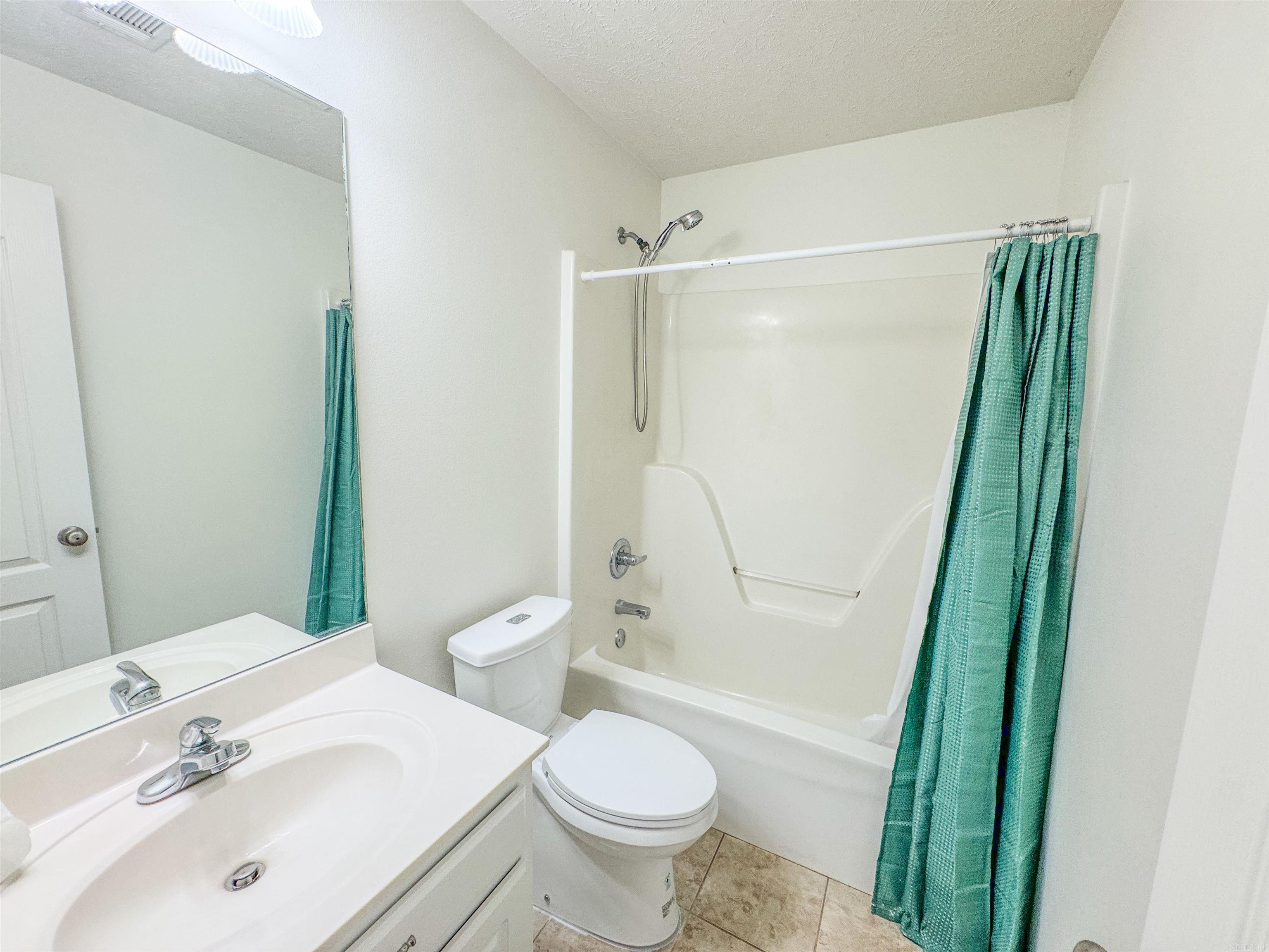 Moore & Martin - Residential Lease