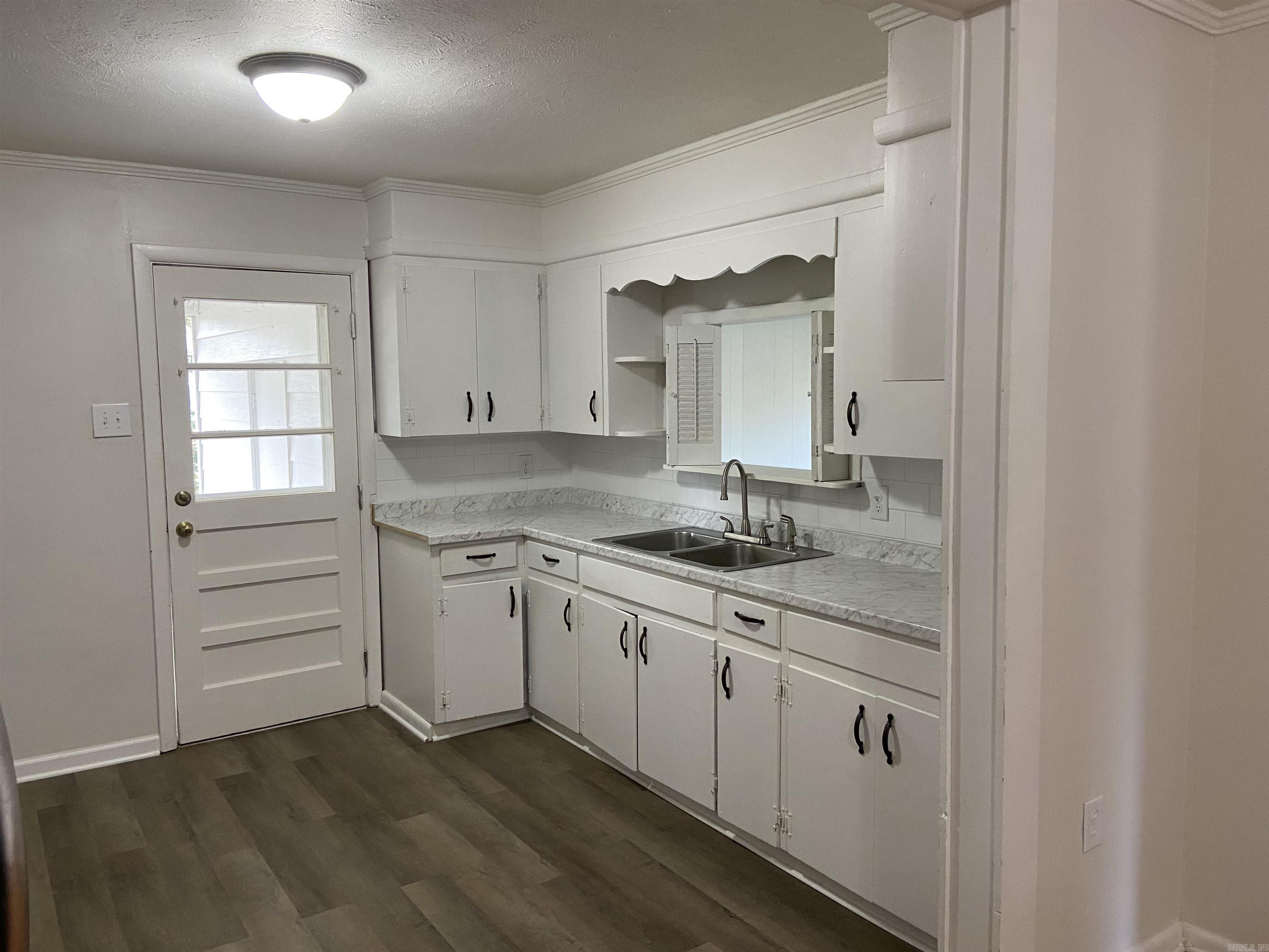 VALLEY VIEW - Residential