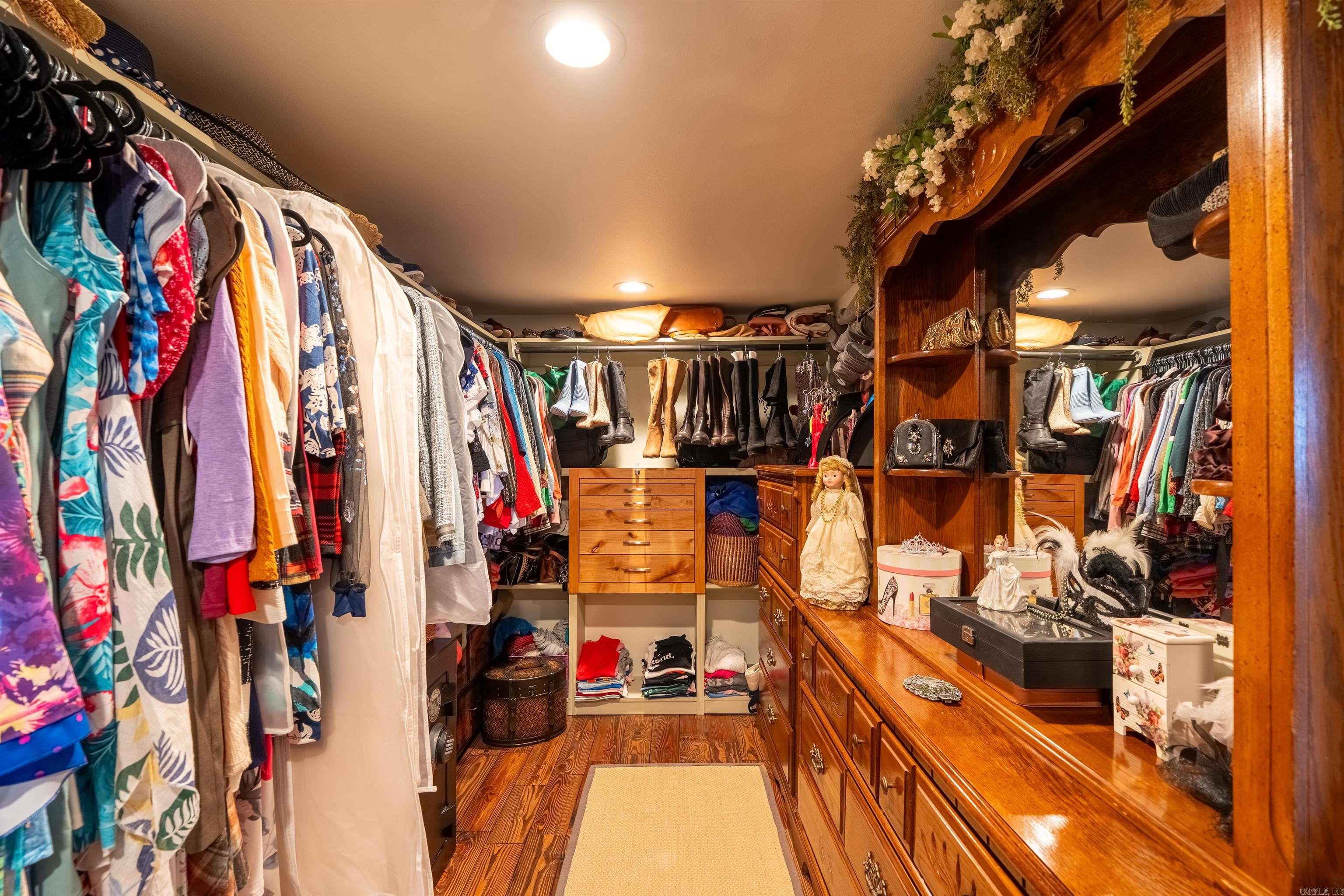 ANCHOR HEIGHTS - Residential