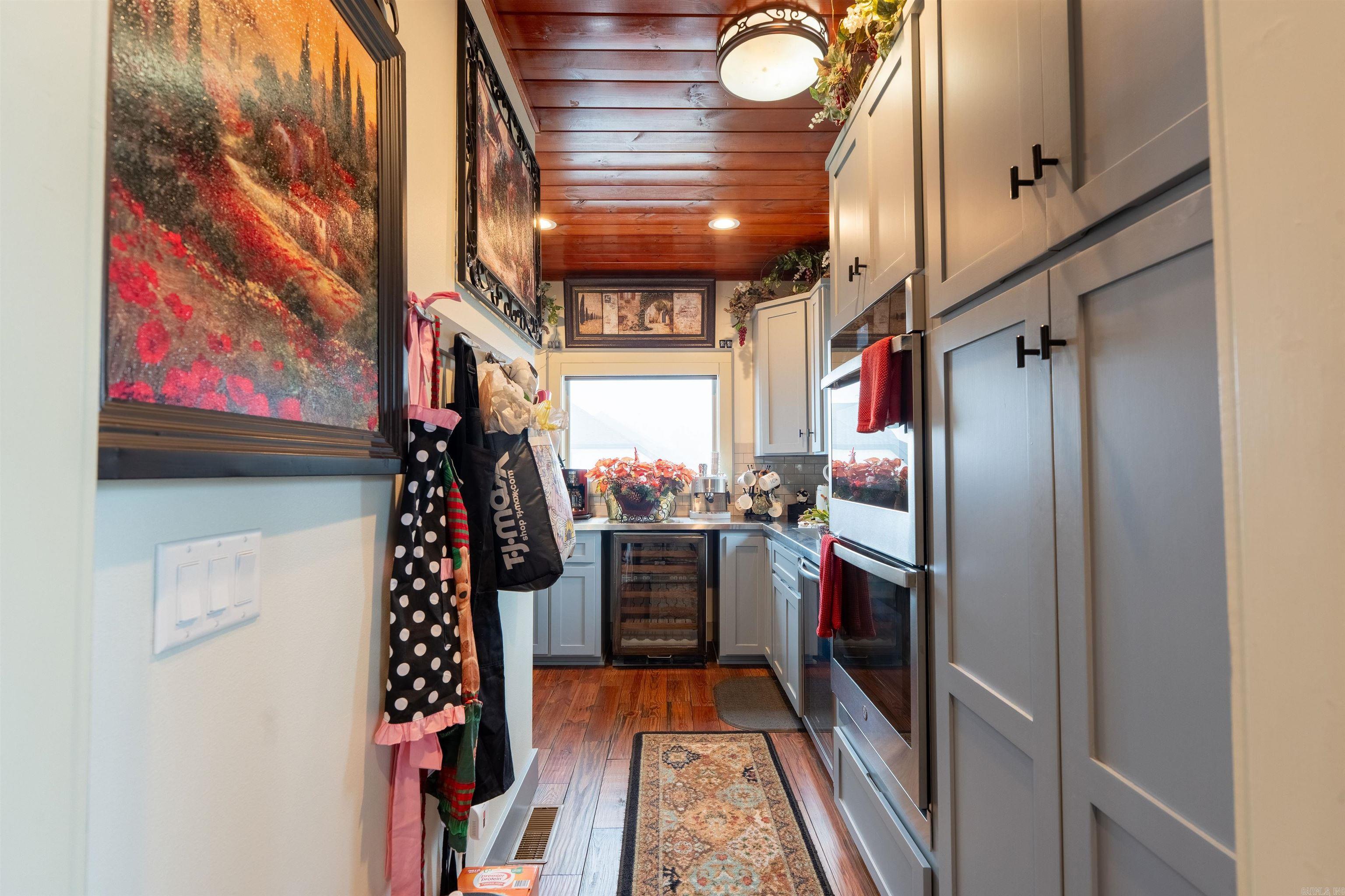 ANCHOR HEIGHTS - Residential