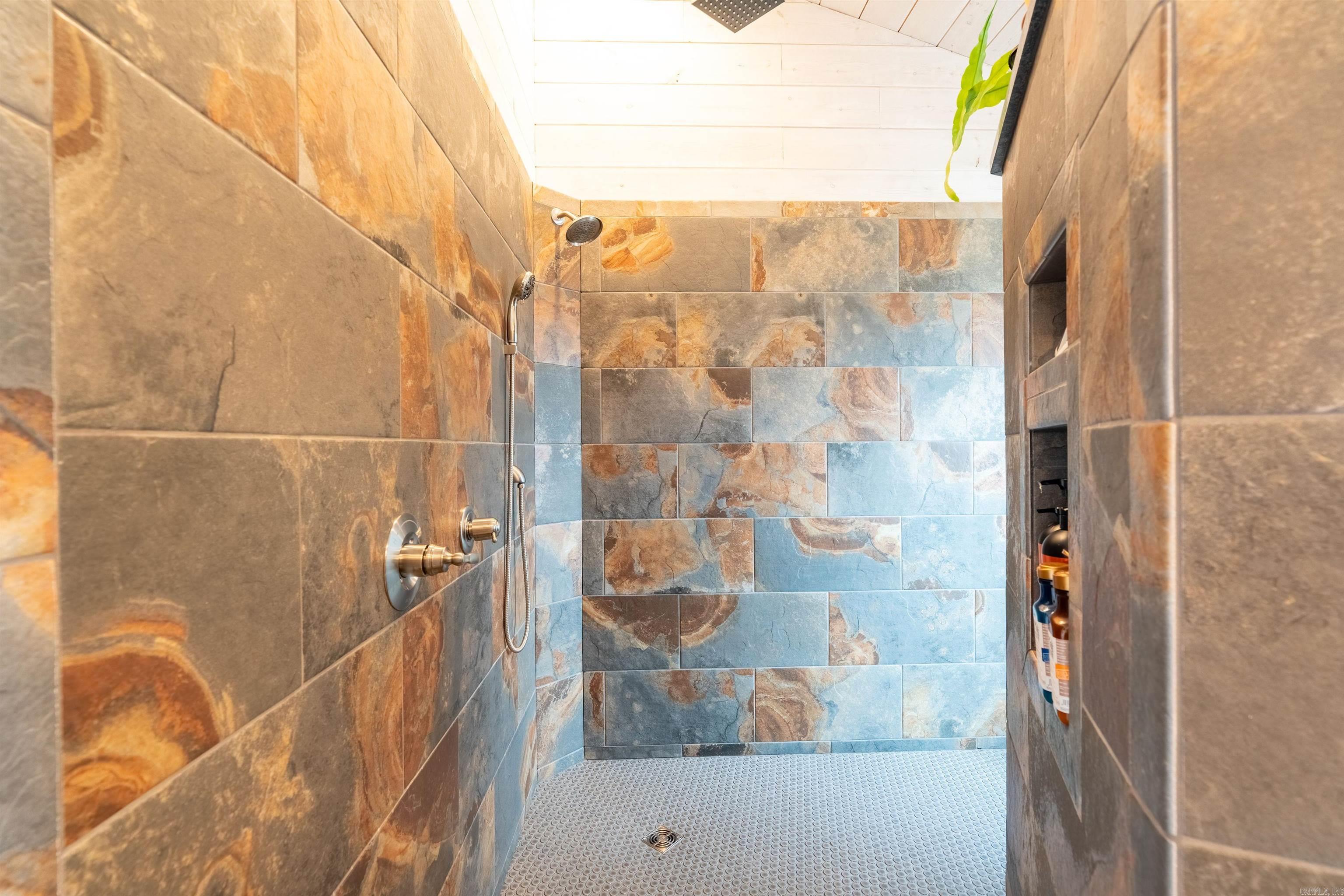 ANCHOR HEIGHTS - Residential