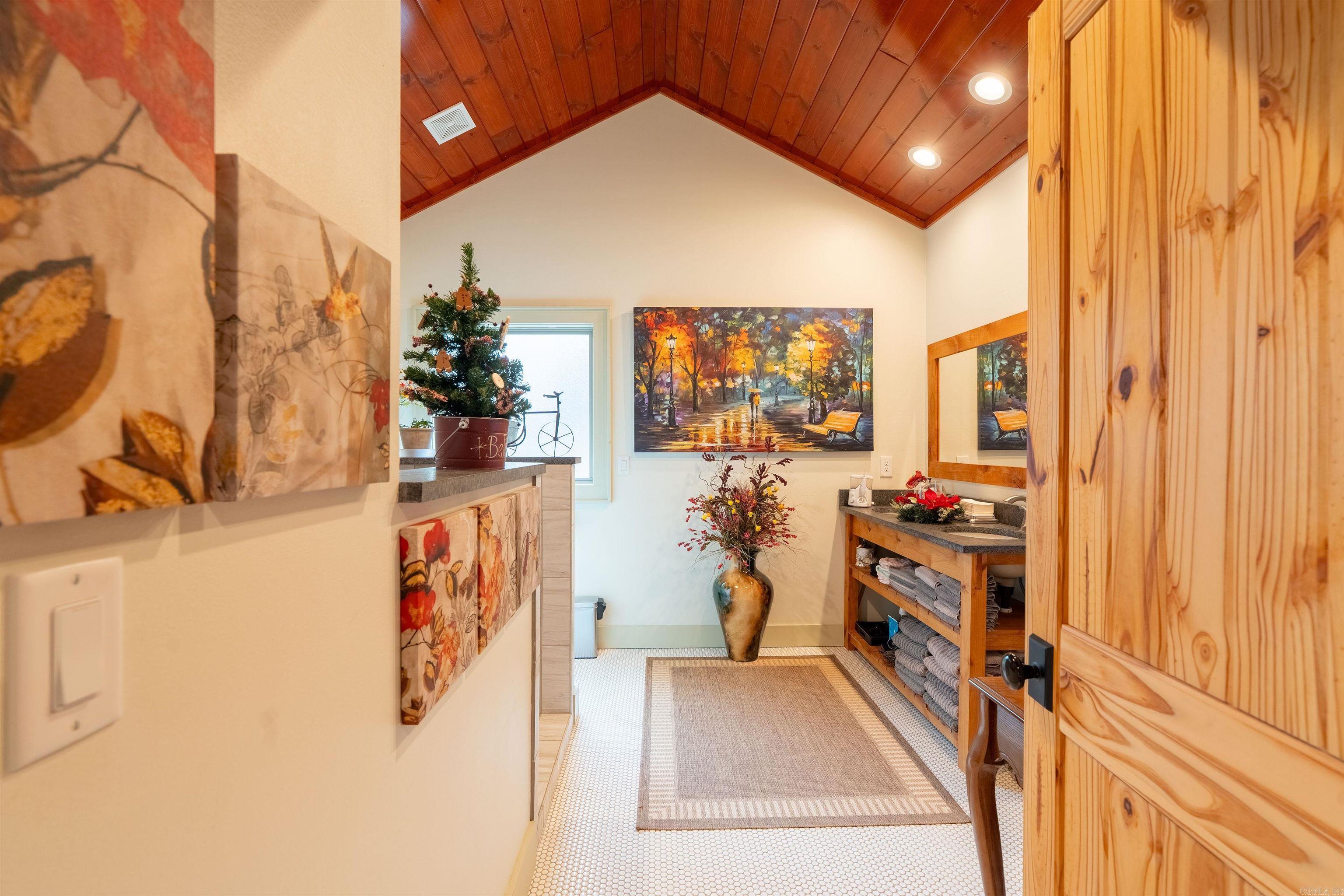 ANCHOR HEIGHTS - Residential