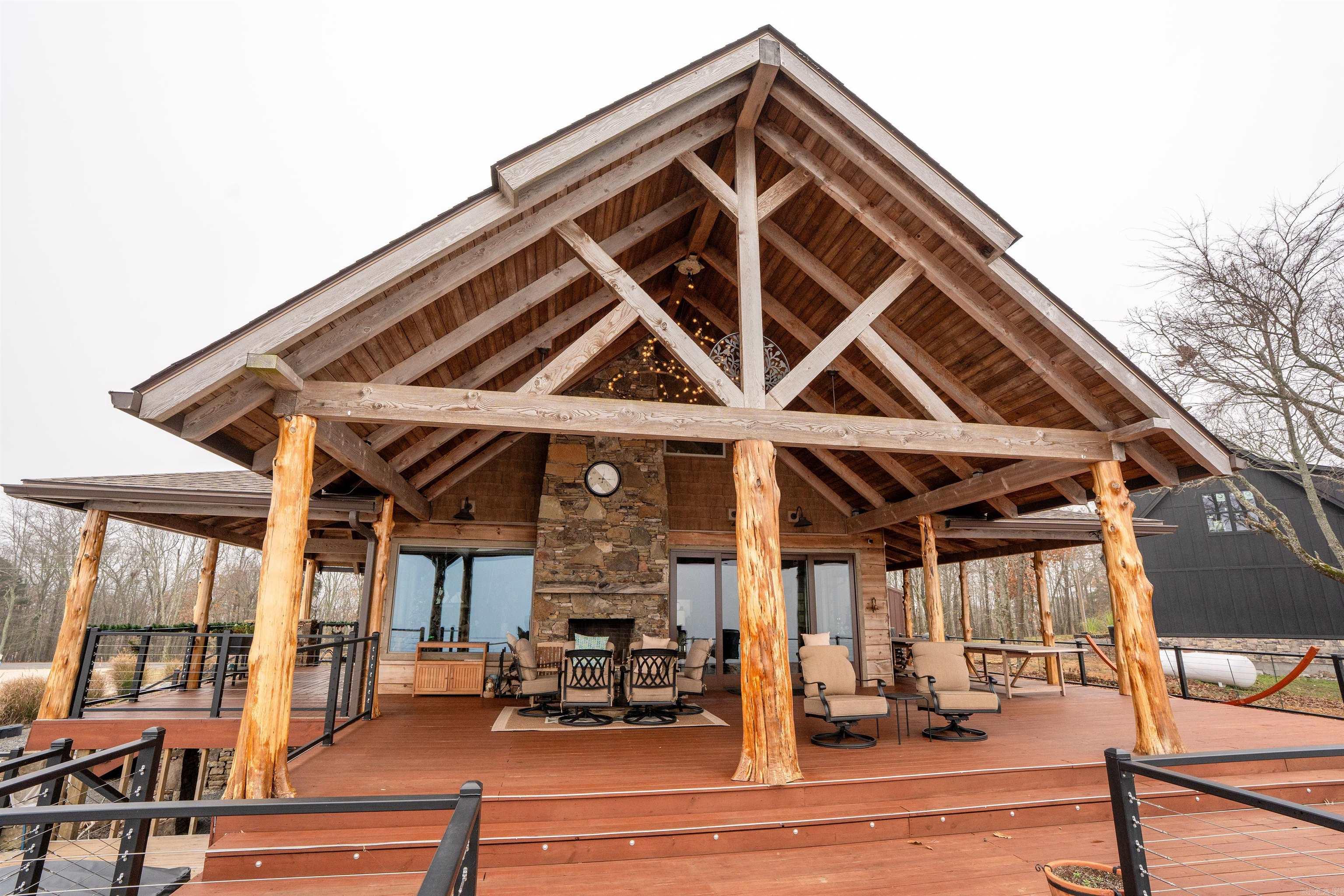 ANCHOR HEIGHTS - Residential