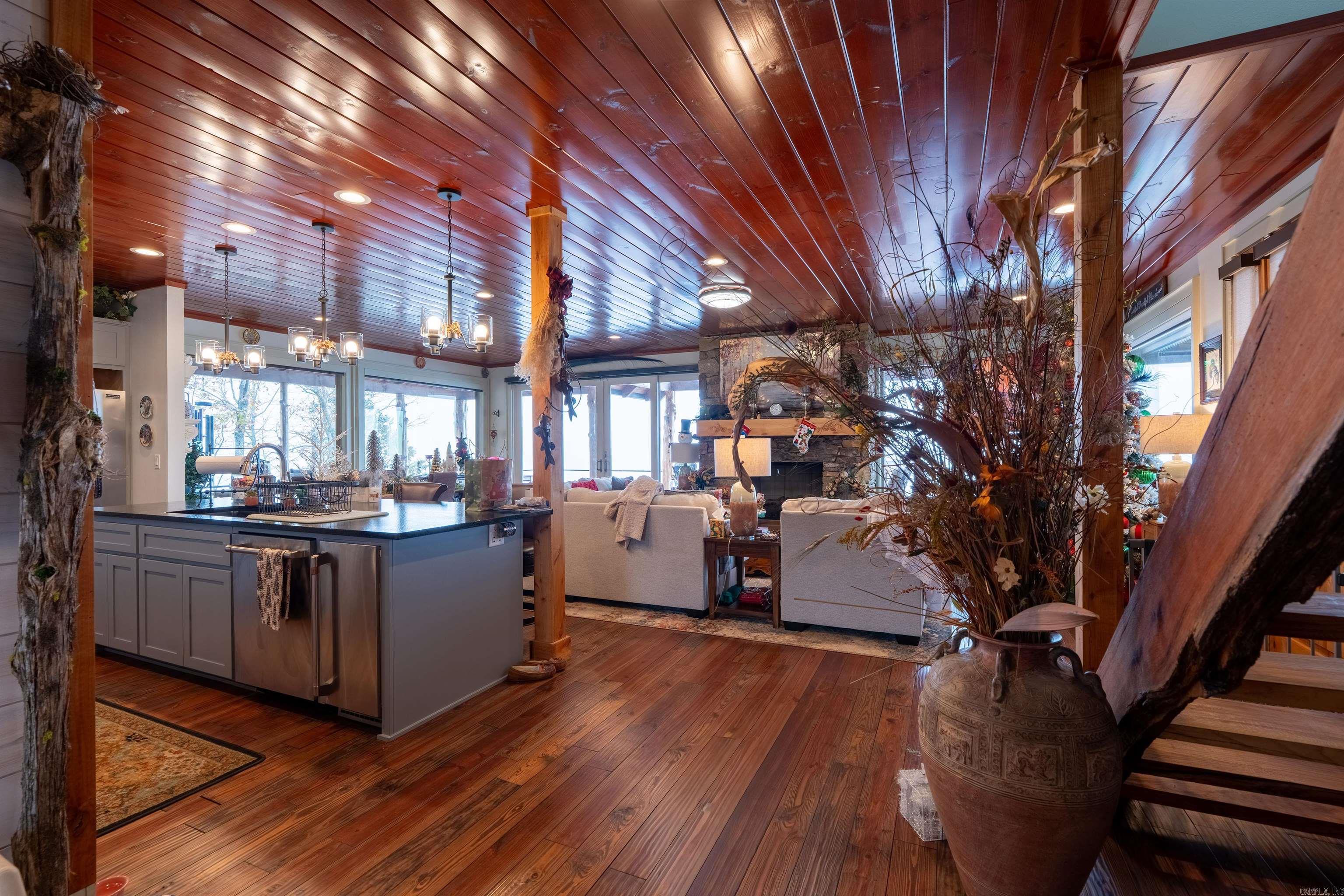 ANCHOR HEIGHTS - Residential