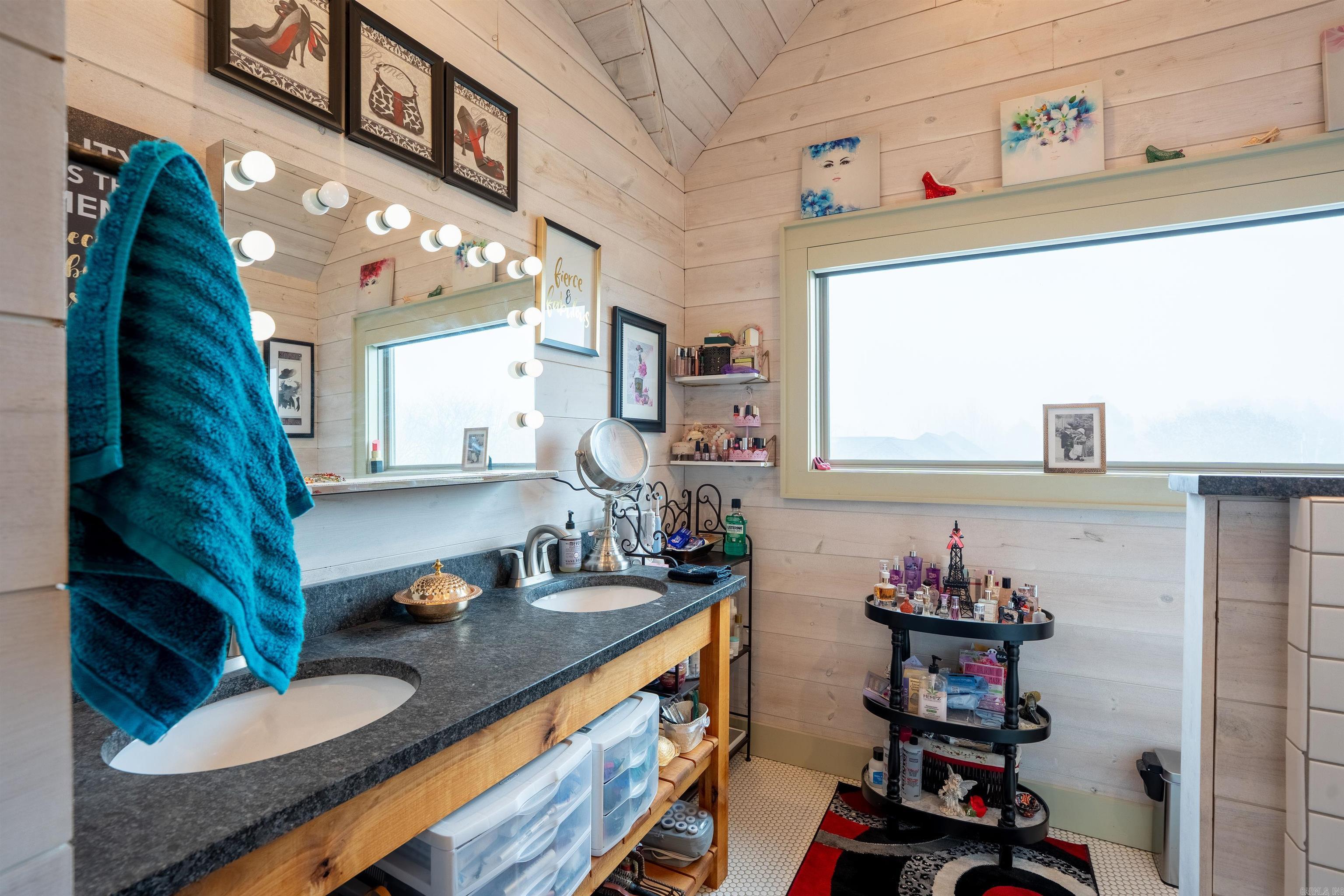 ANCHOR HEIGHTS - Residential